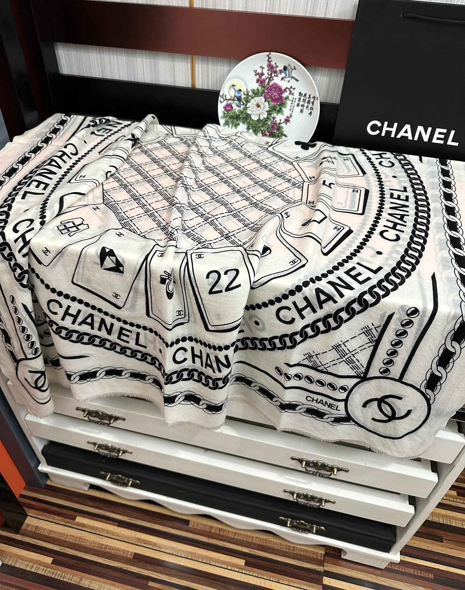 CC Camellia Letter Print 200cm White Black Cashmere 153113