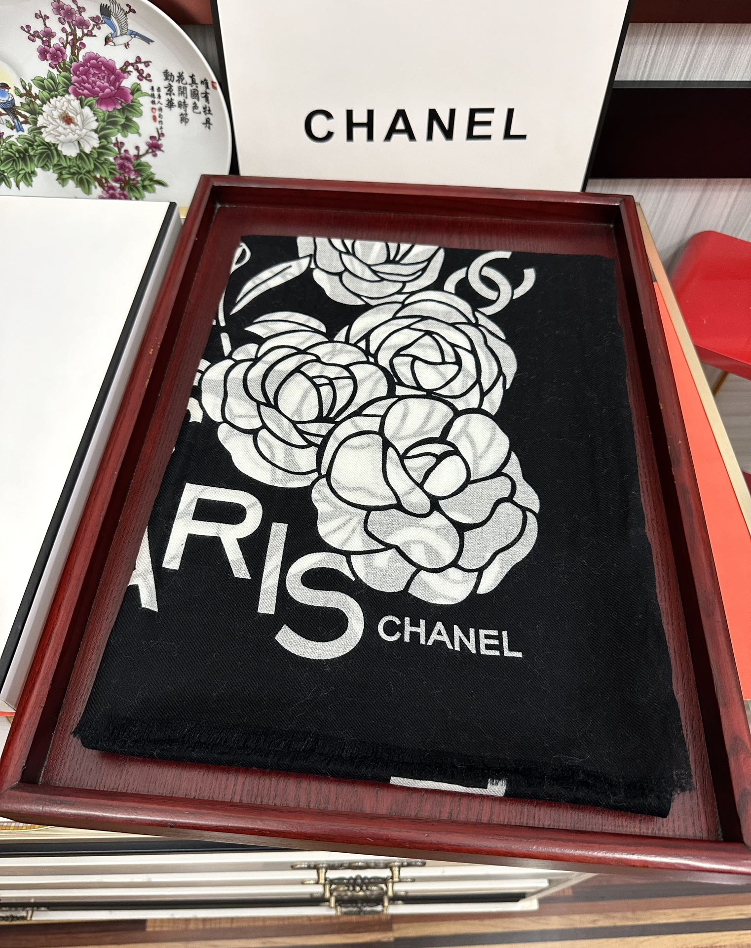 CC Camellia Letter Print 200cm Black White Cashmere 153133