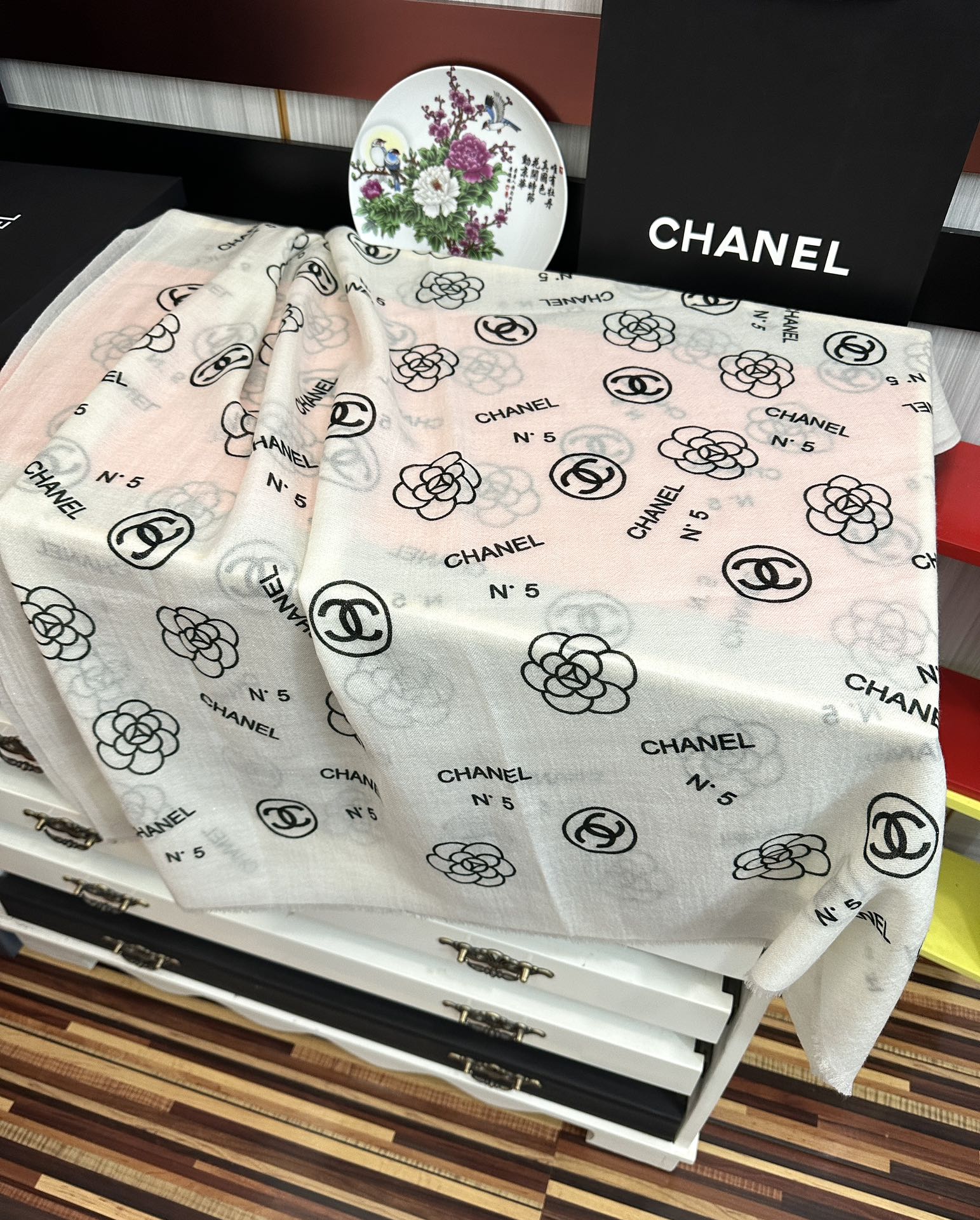 CC 26s Scarf 200cm White Black Cashmere 271204