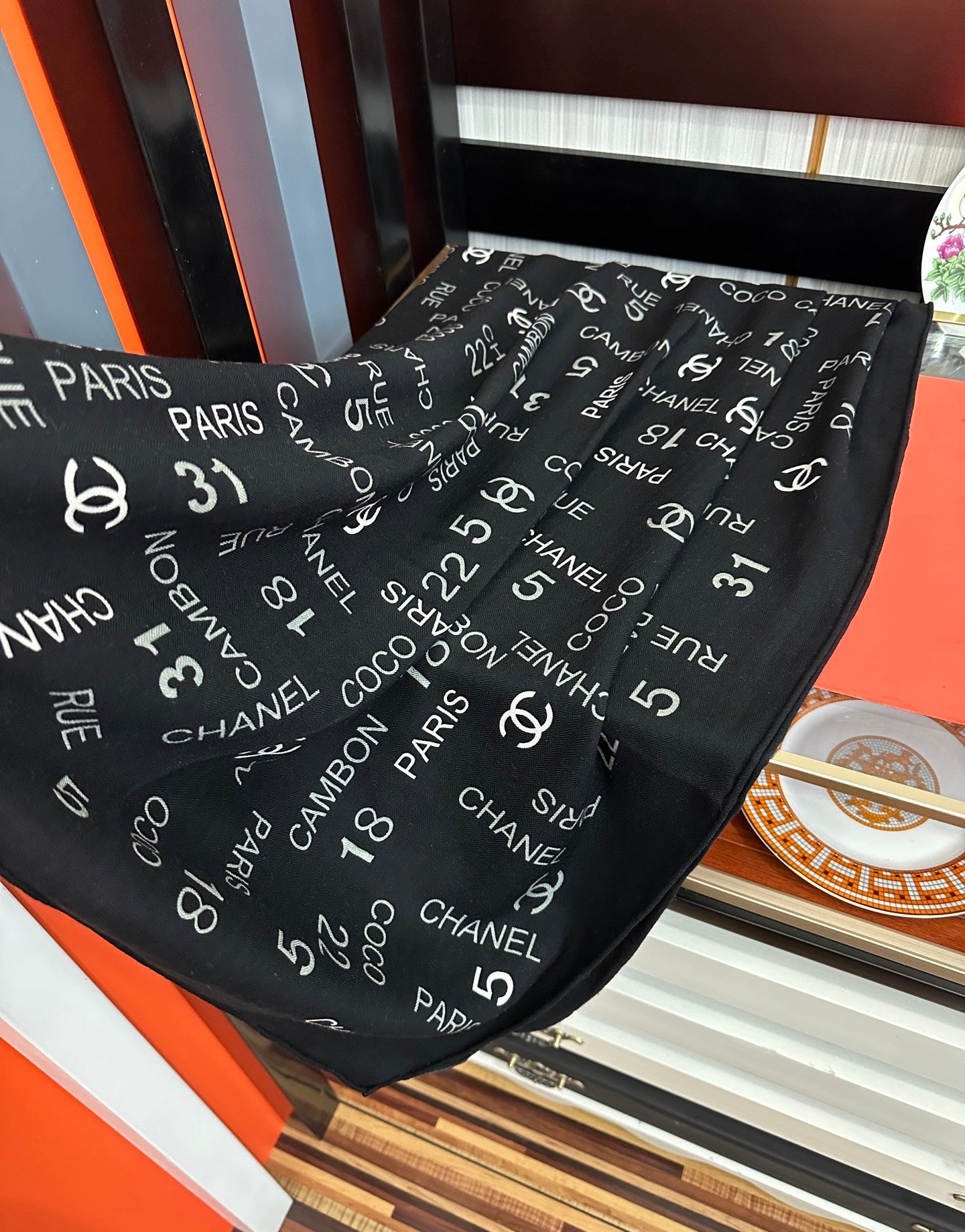 CC 26s Scarf 140x140cm Black Cashmere 271202