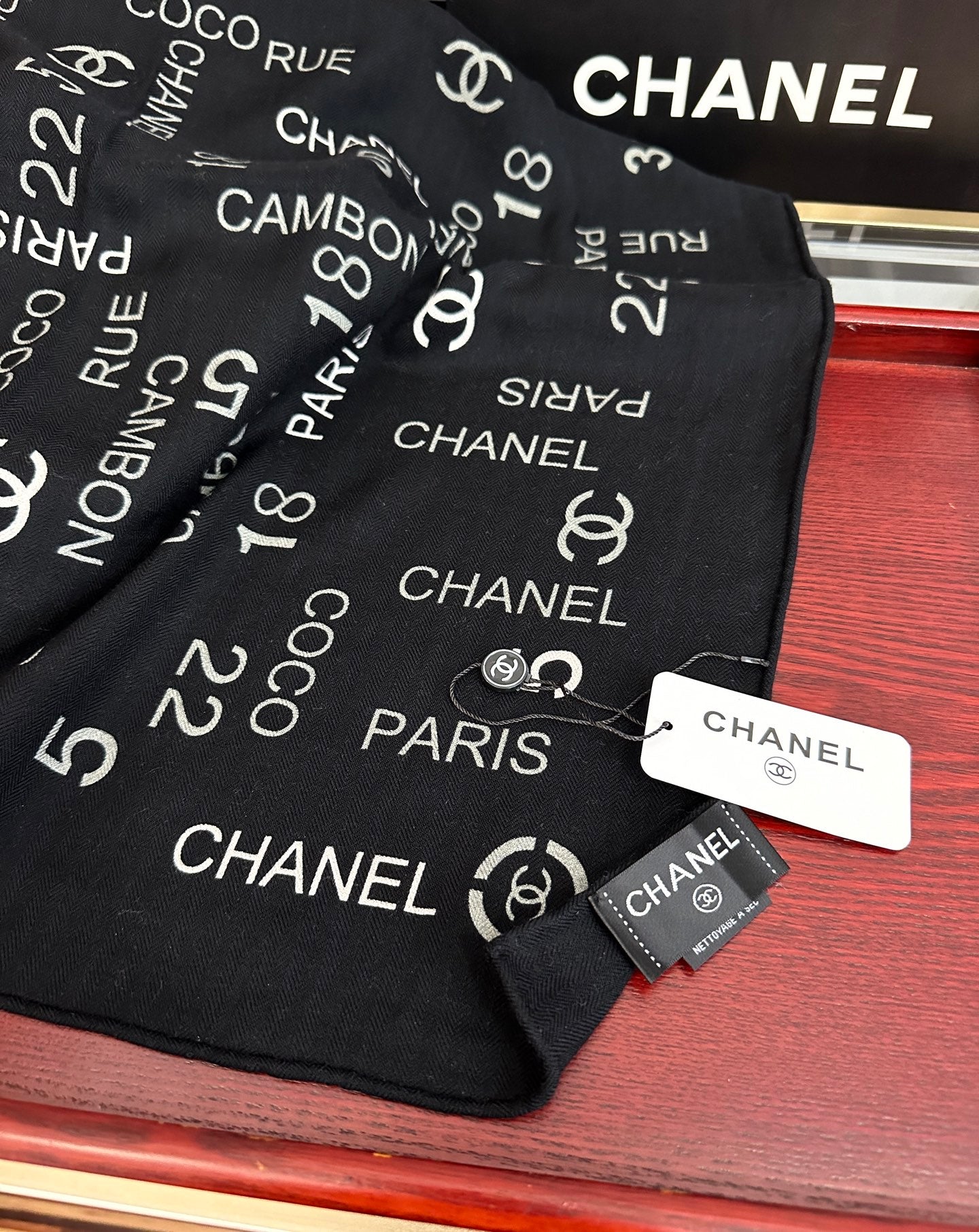 CC 26s Scarf 140x140cm Black Cashmere 271202
