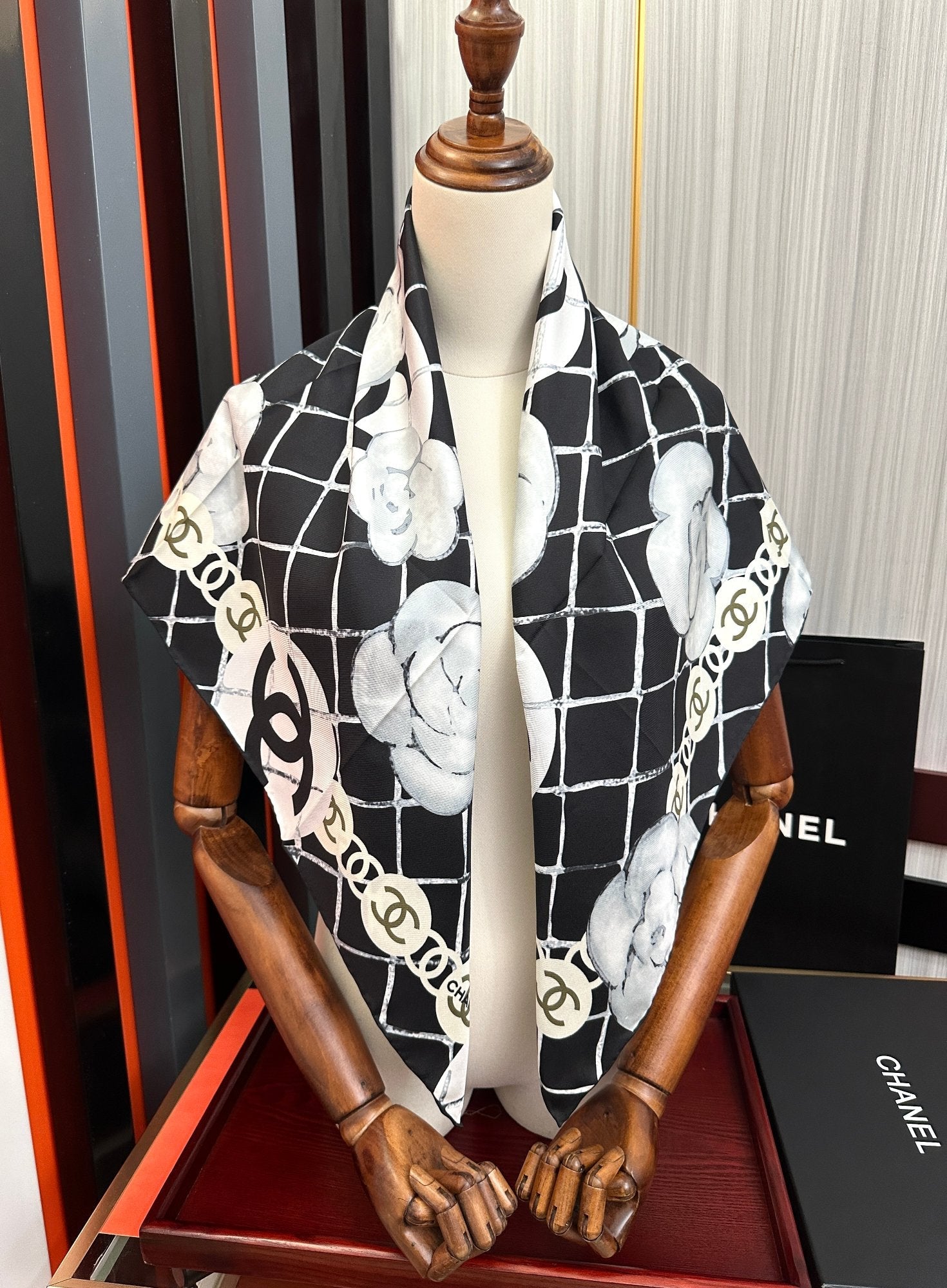 CC Scarf 90x90 Colorful Twill Silk 443158