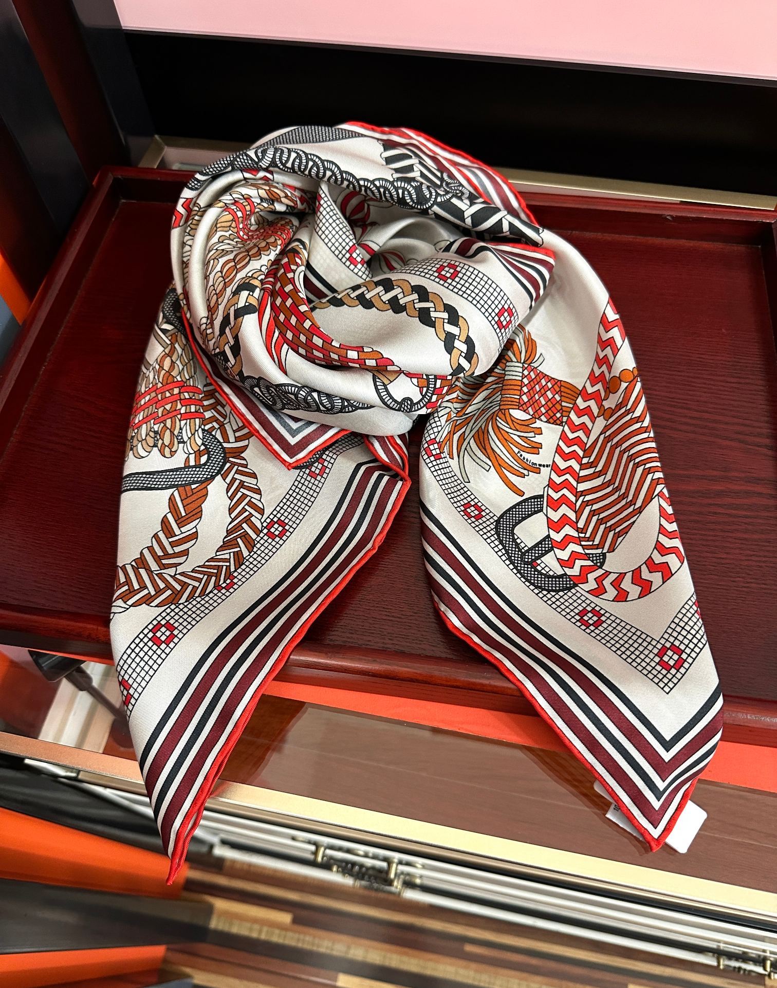 HM Scarf 90x90 Colorful Twill Silk 443153