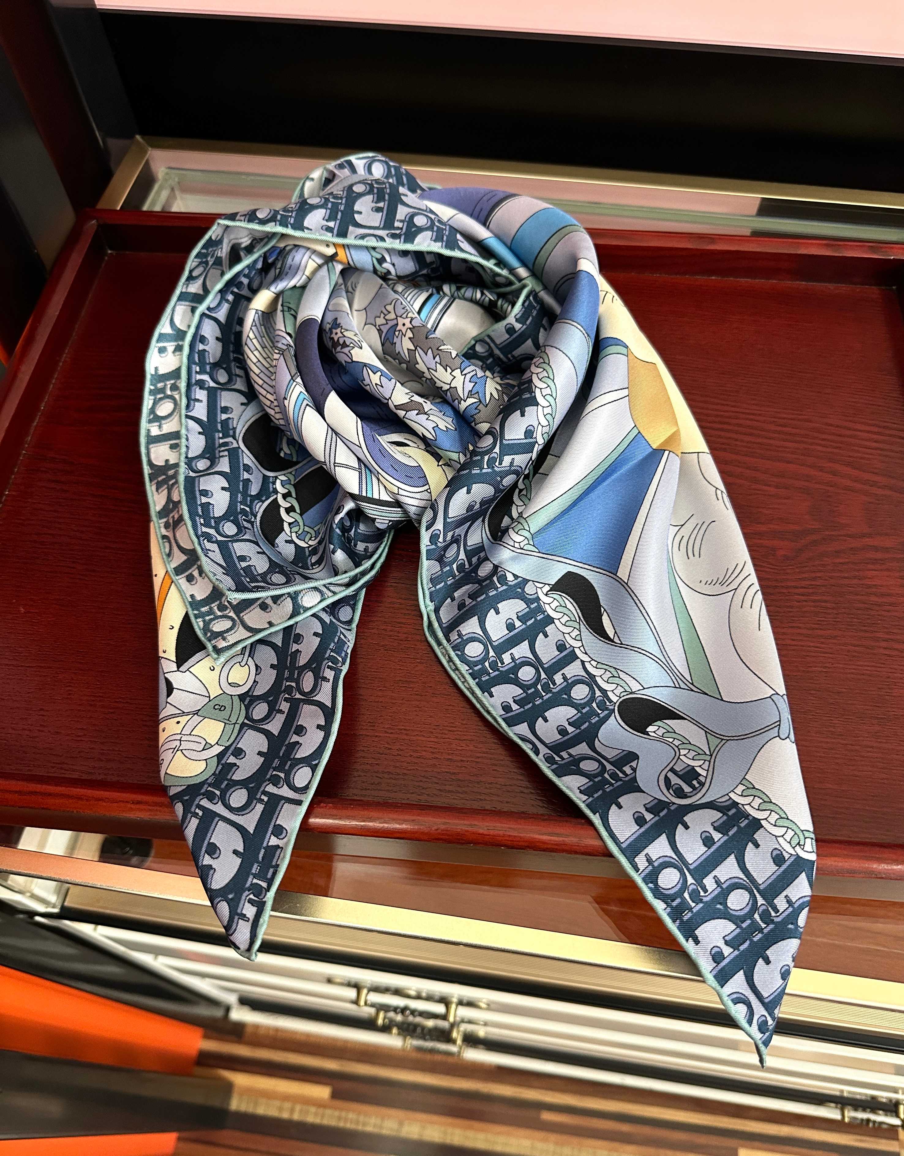 CD Scarf 90x90 Colorful Twill Silk 443143