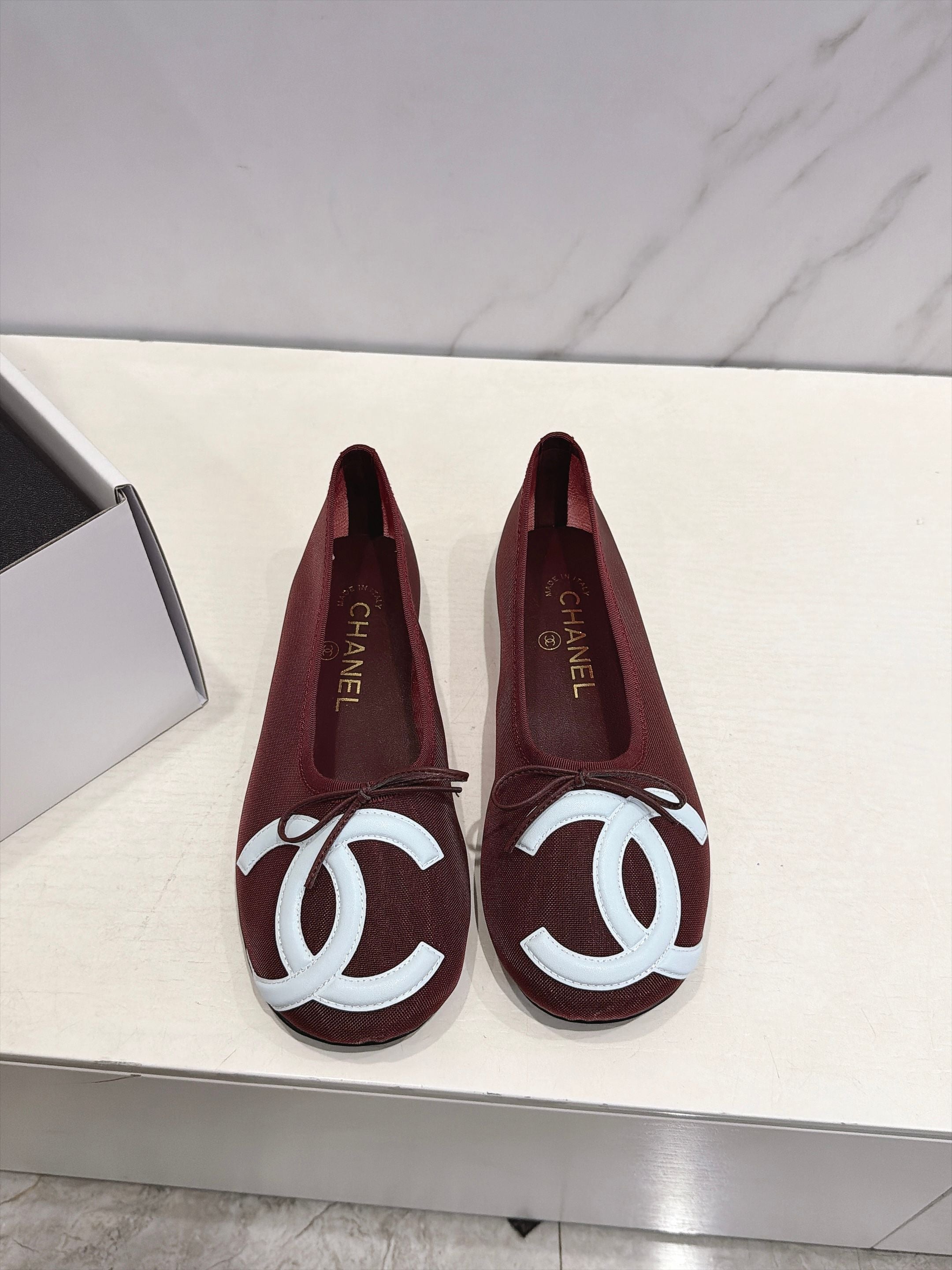 CC 26s Coco Beach Ballet Flats Burgundy Mesh 937753