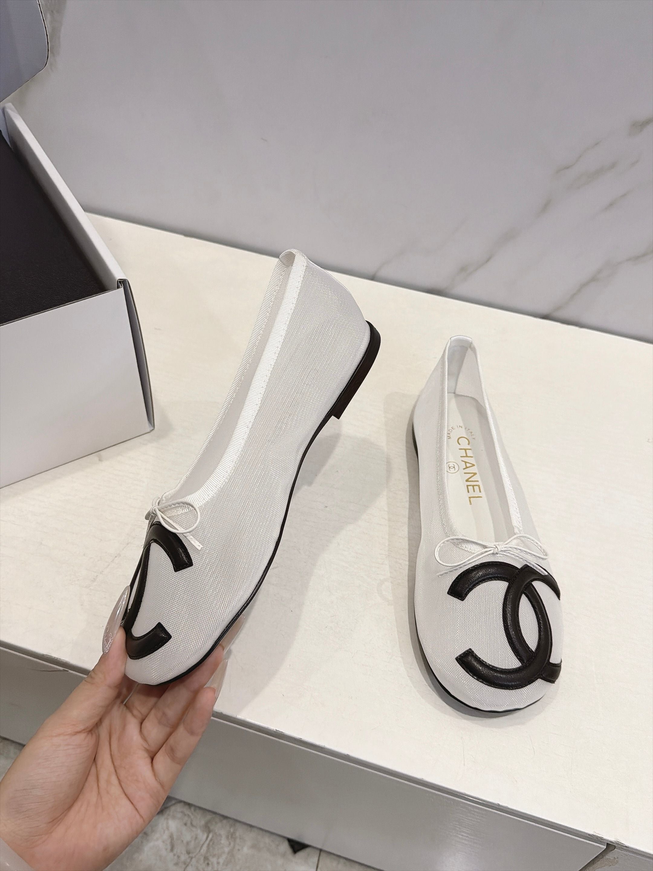 CC 26s Coco Beach Ballet Flats White Mesh 937755