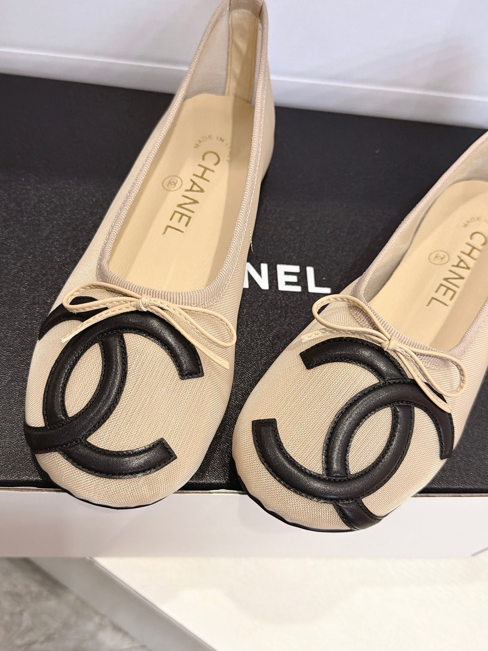 CC 26s Coco Beach Ballet Flats Beige Mesh 937756