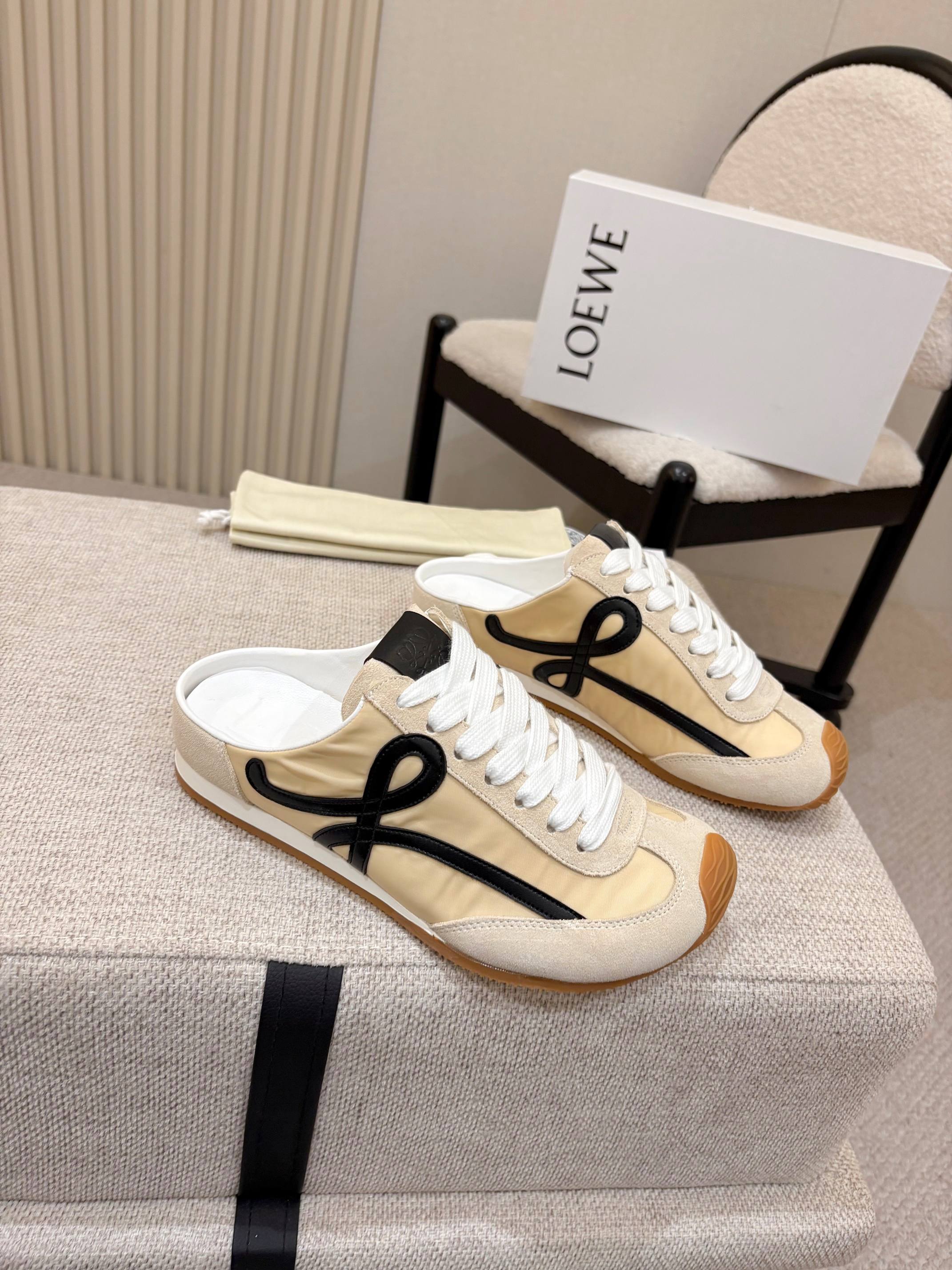 Loewe Ballet Runner Slip-On Khahi Beige Suede Nylon 833804