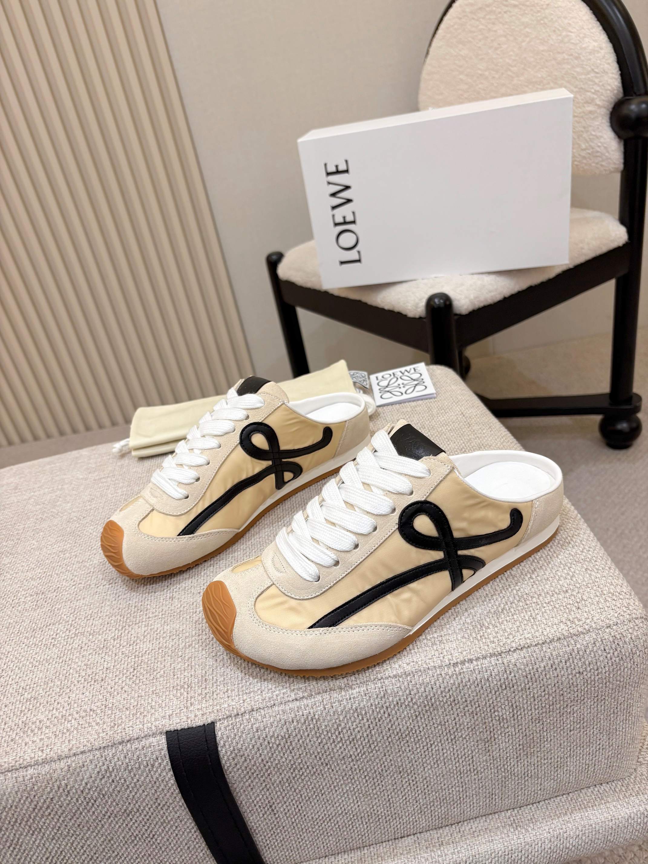 Loewe Ballet Runner Slip-On Khahi Beige Suede Nylon 833804