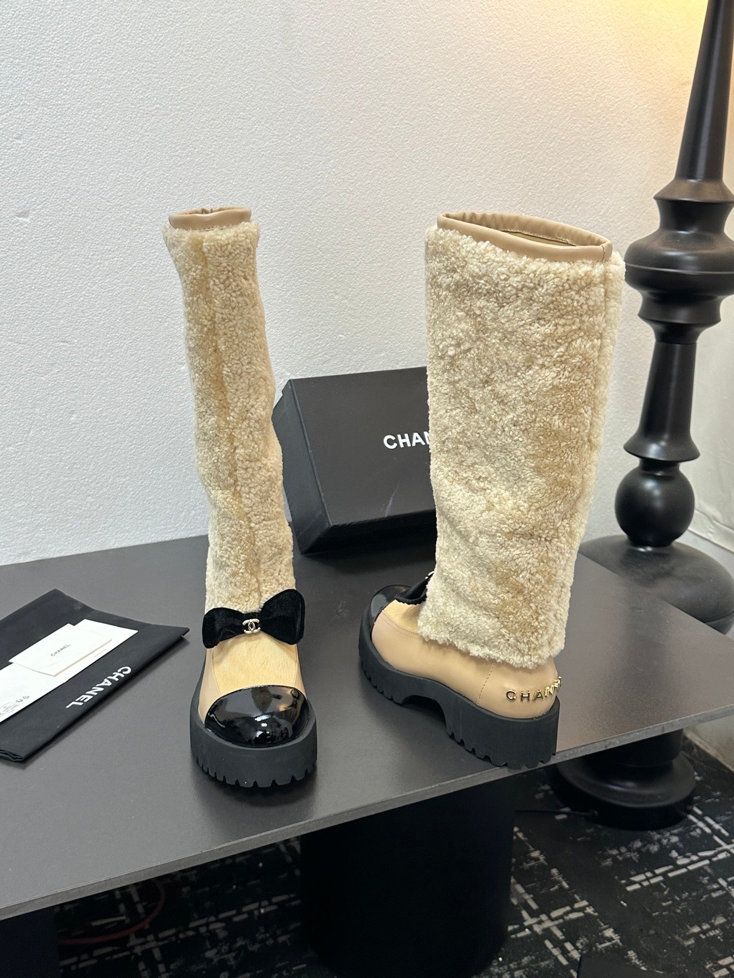 CC Coco Neige 2025/26 High Boots Beige Shearling Lambskin Patent Leather 529338