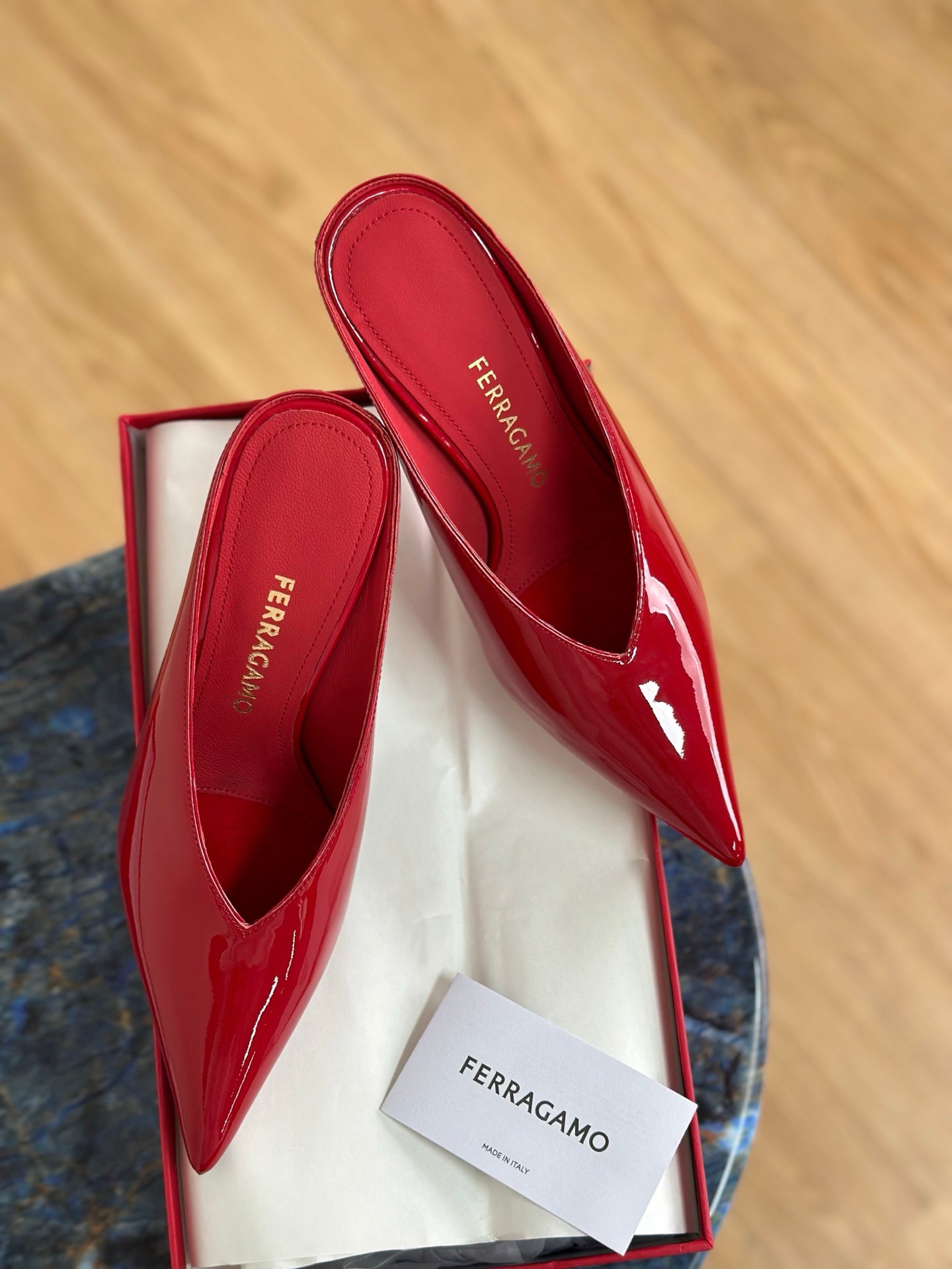 Ferragamo 26s Slippers Red Patent Leather 929100