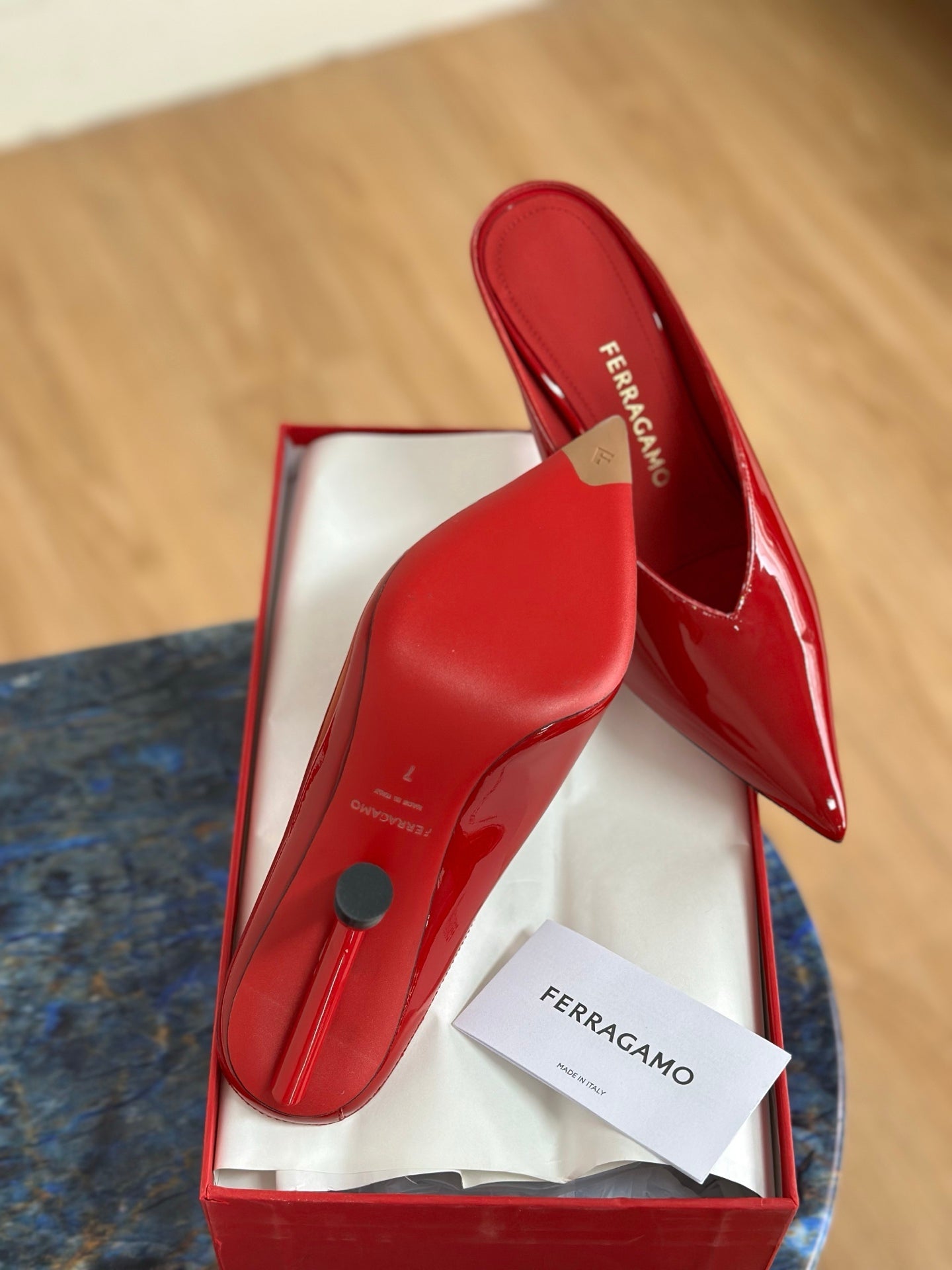 Ferragamo 26s Slippers Red Patent Leather 929100