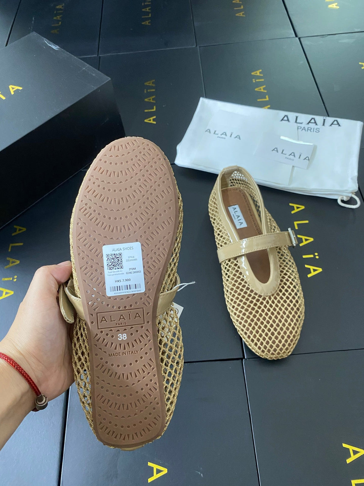 Alaia 26s Mary Jane Beige Fishnet Strass Patent Leather 195001