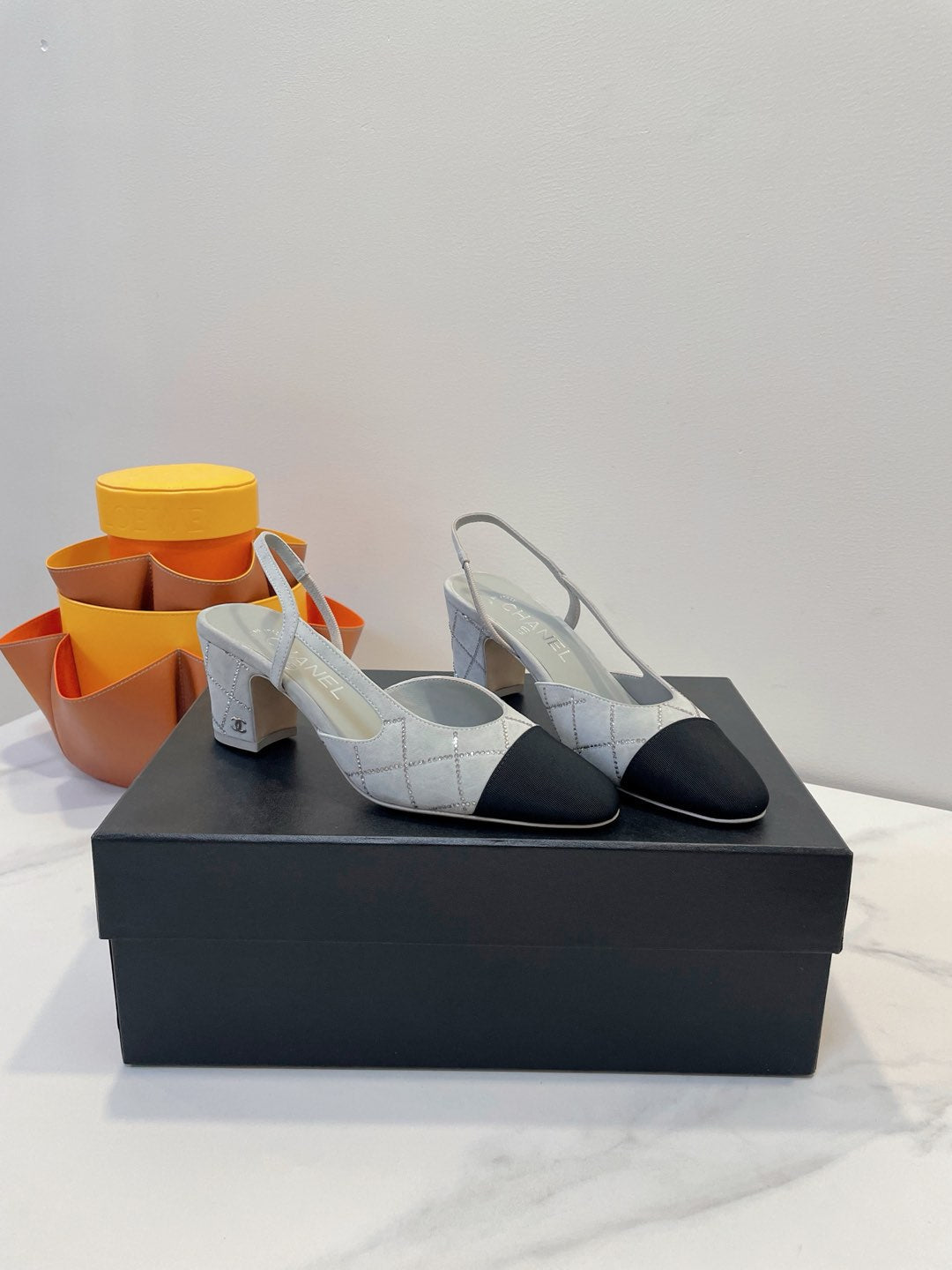 CC 26s Quilted Two-Tone Slingbacks Grey Black Suede Fabric 941695