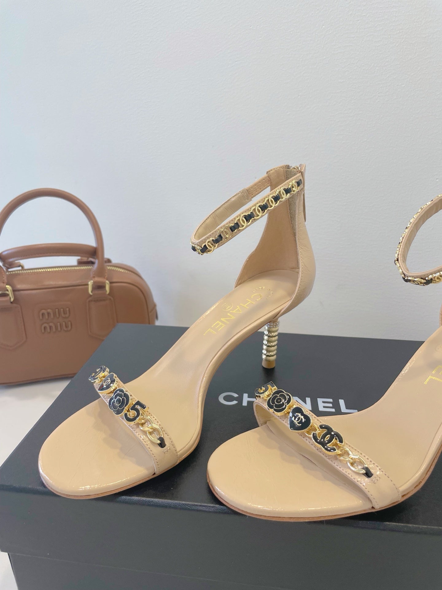 CC 26s High-Heeled Sandals 6.5cm Beige Lambskin 941626