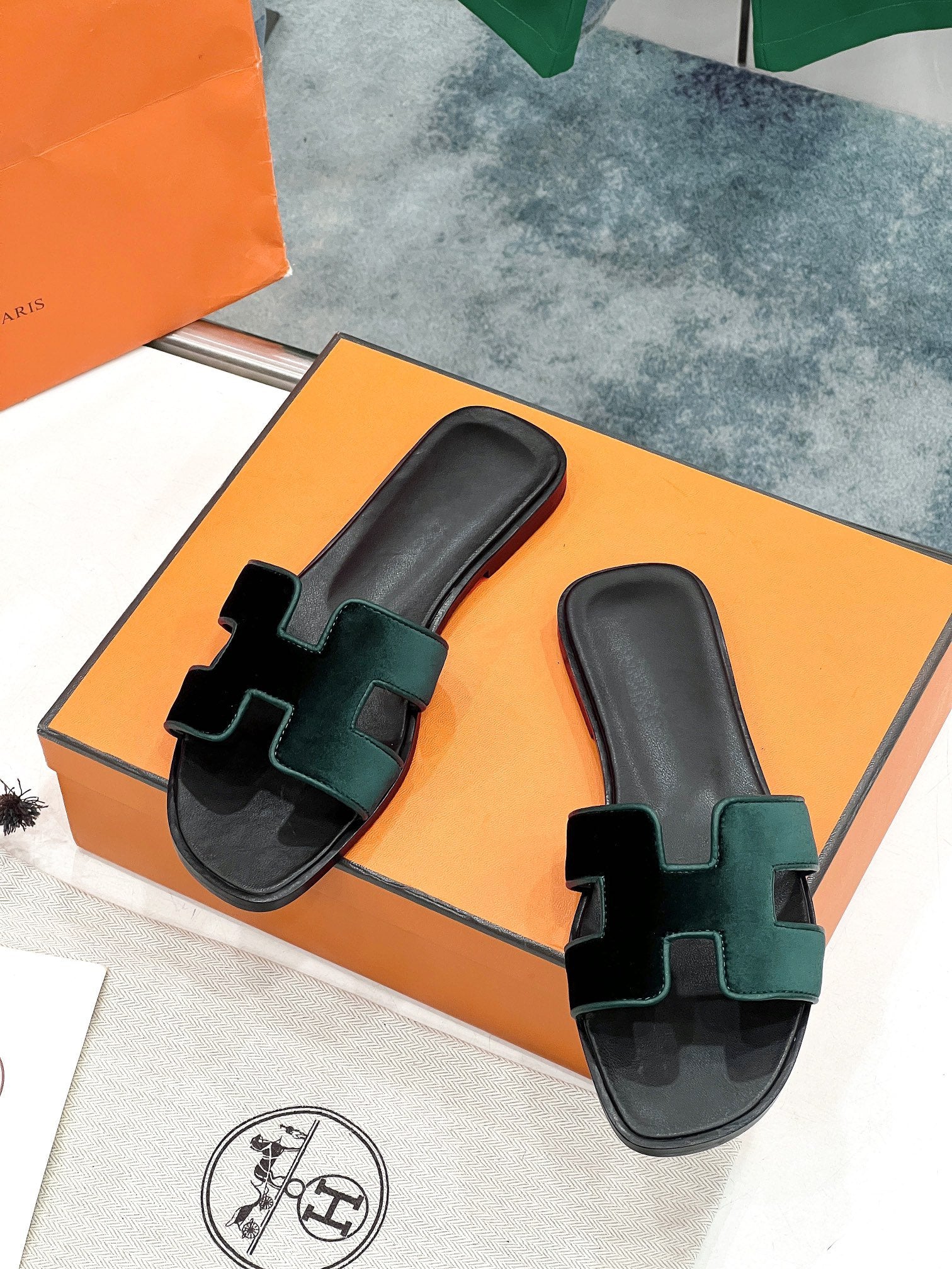 0ran sandal dark green velvet goatskin