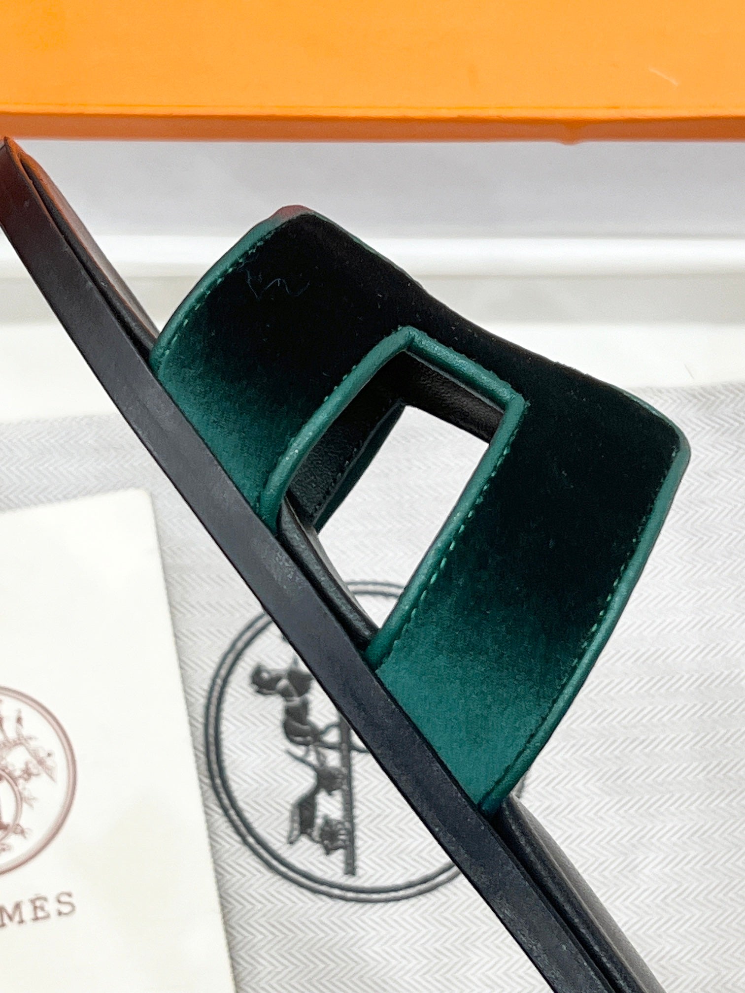 0ran sandal dark green velvet goatskin