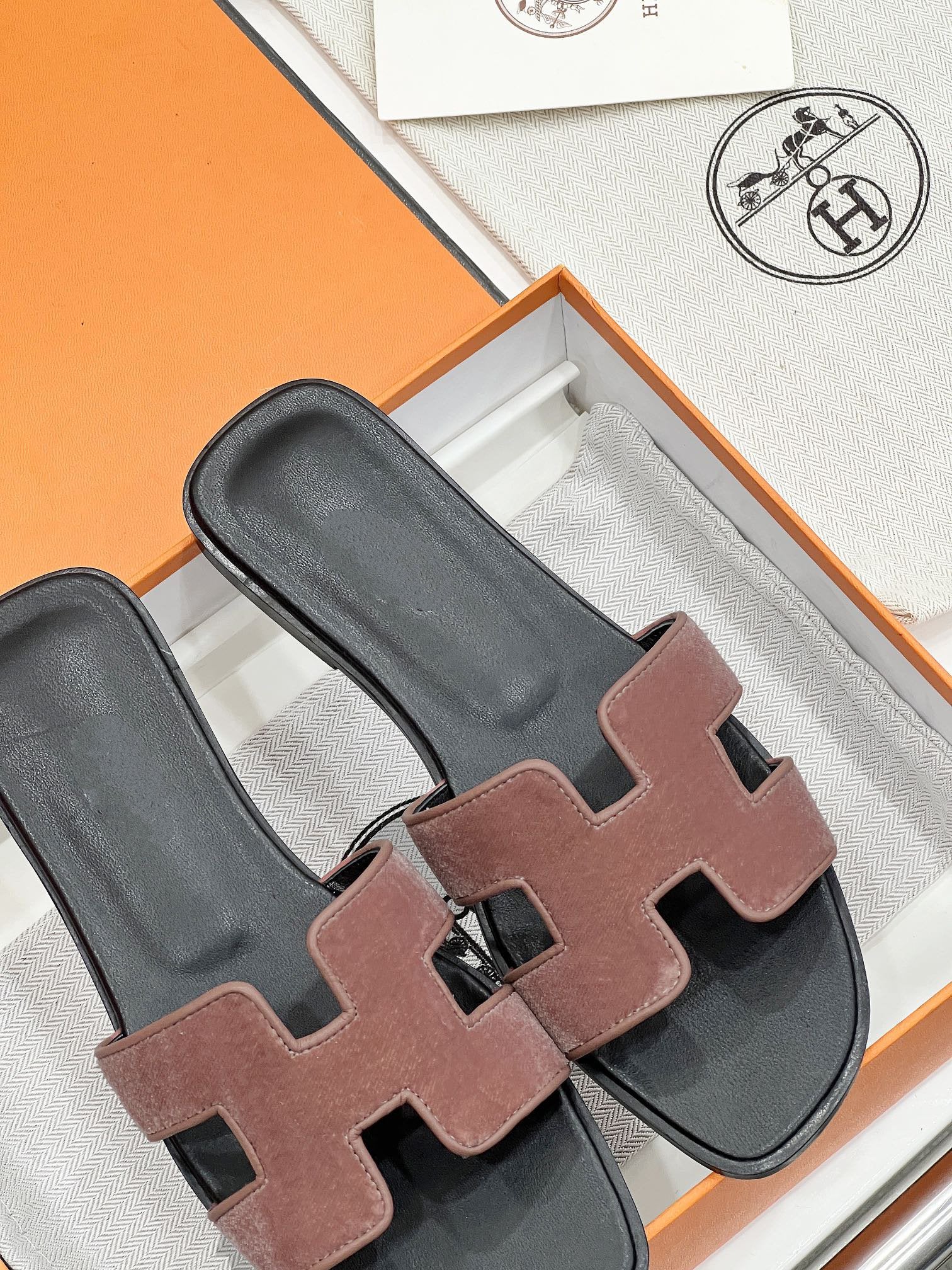 0ran sandal sienna velvet goatskin