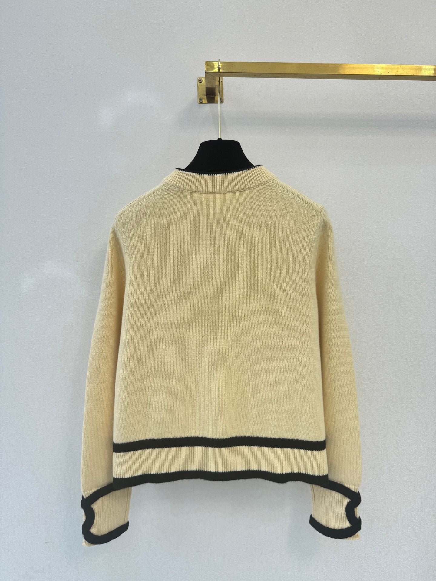 CC 26s Crew Neck Long-Sleeved Top Beige Cashmere 424791
