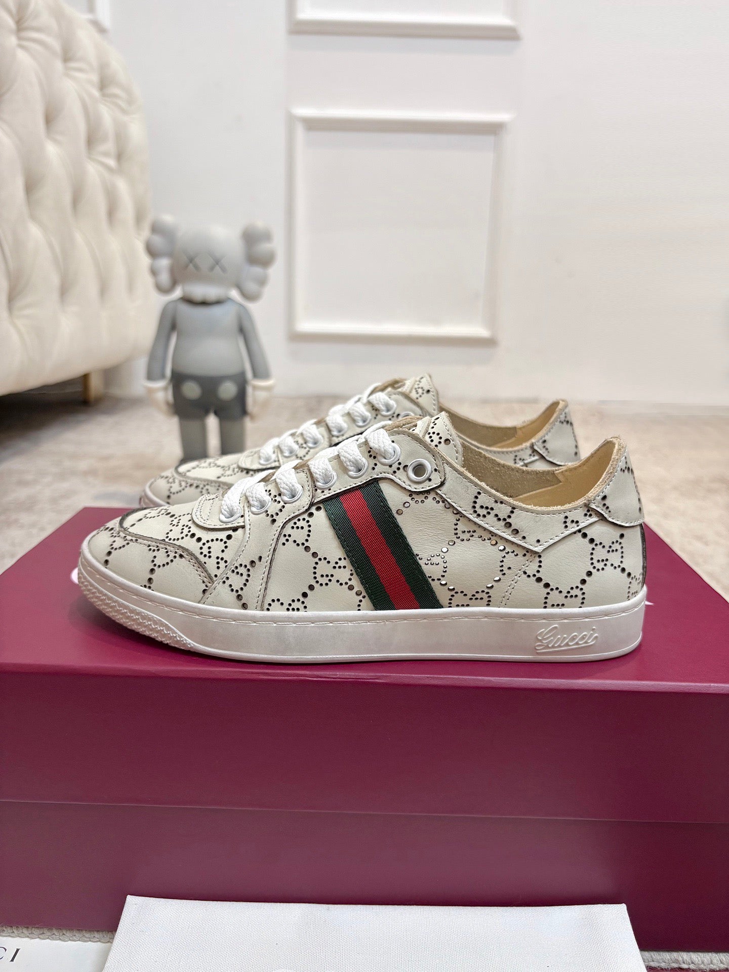 GG Stretch Low-Top Trainers White Leather 824429