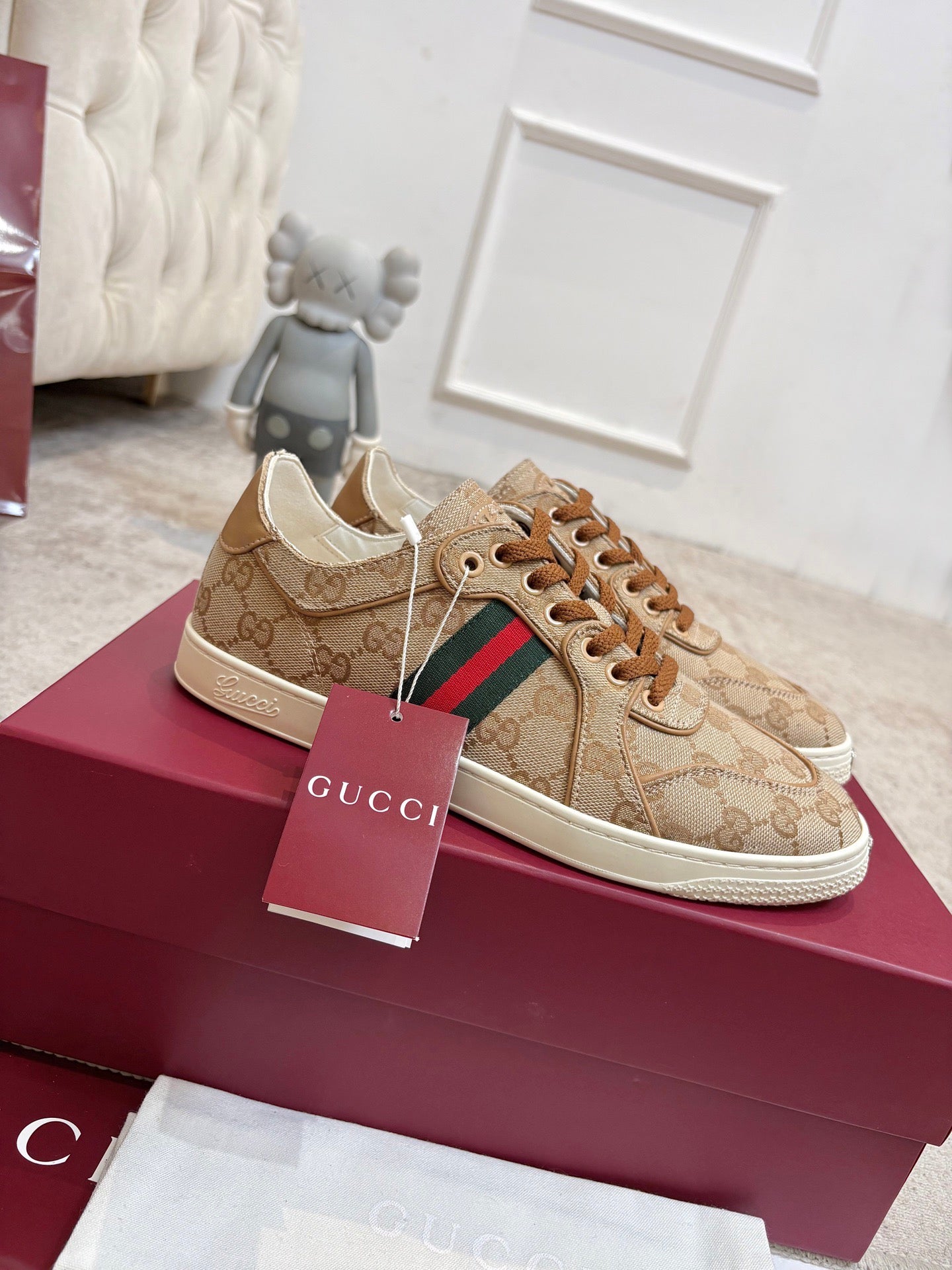 GG Stretch Low-Top Trainers Beige Canvas 824431