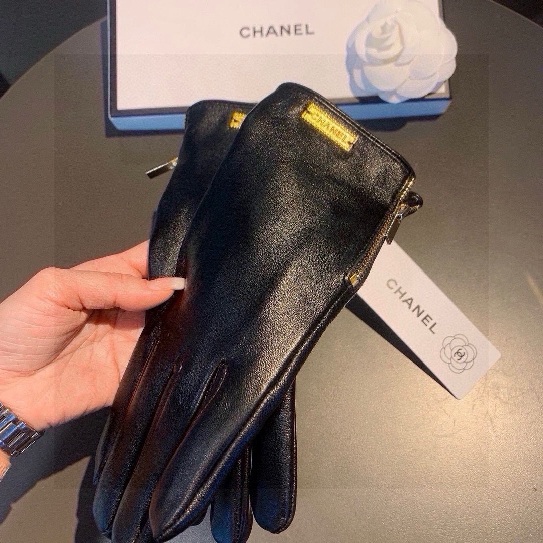 TOUCHSCREEN GLOVES IN BLACK LAMBSKIN WITH GOLD LOGO 462271