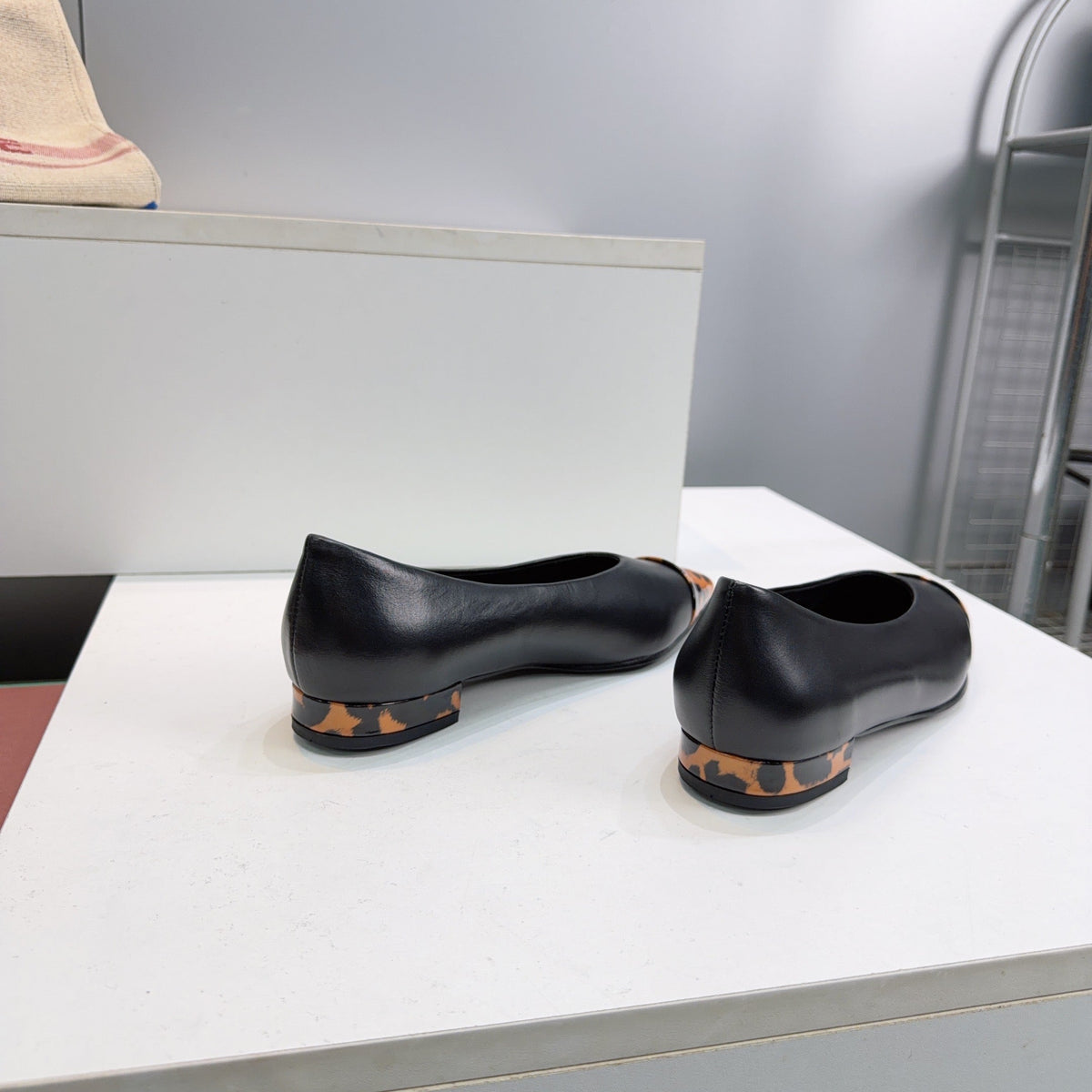 LP Rebecca Cap-Toe Ballet Flats 26s Black Tortoiseshell Leather 107409