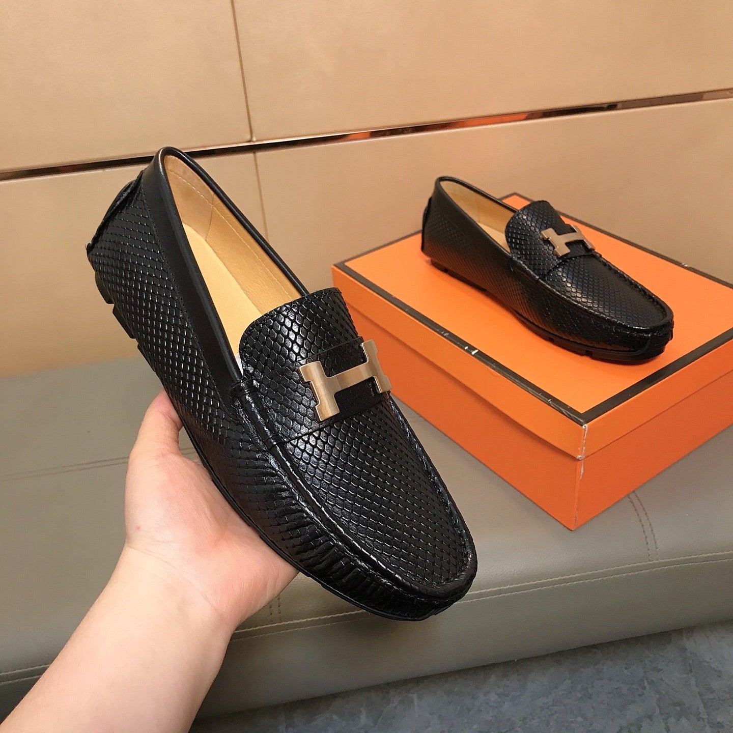 HM Men's Casual Loafers Black Ostrich-embossed Cowhide 892126