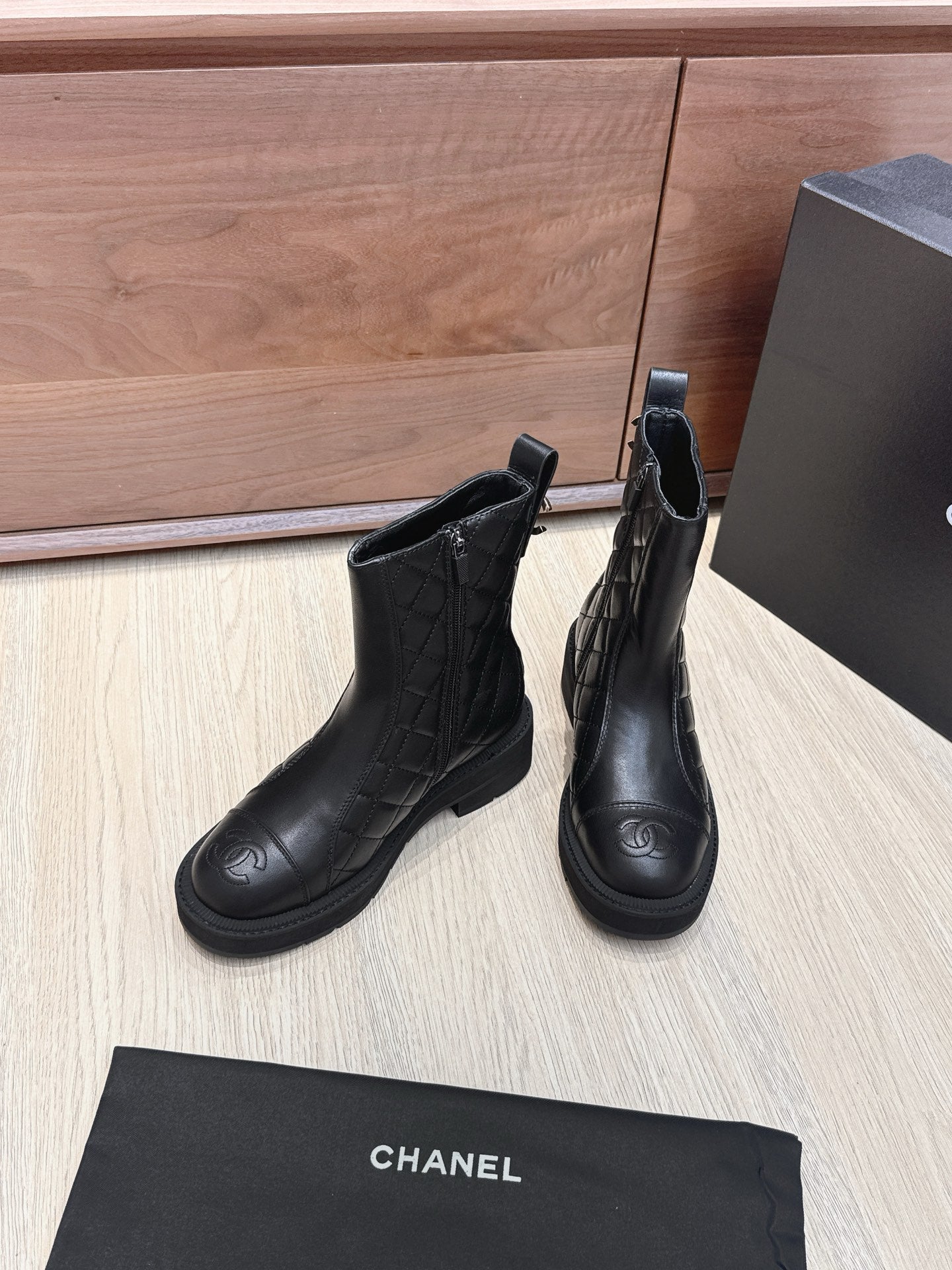 CC 25s Knight Ankle Boots 50mm Black Quilted Cowhide 461559