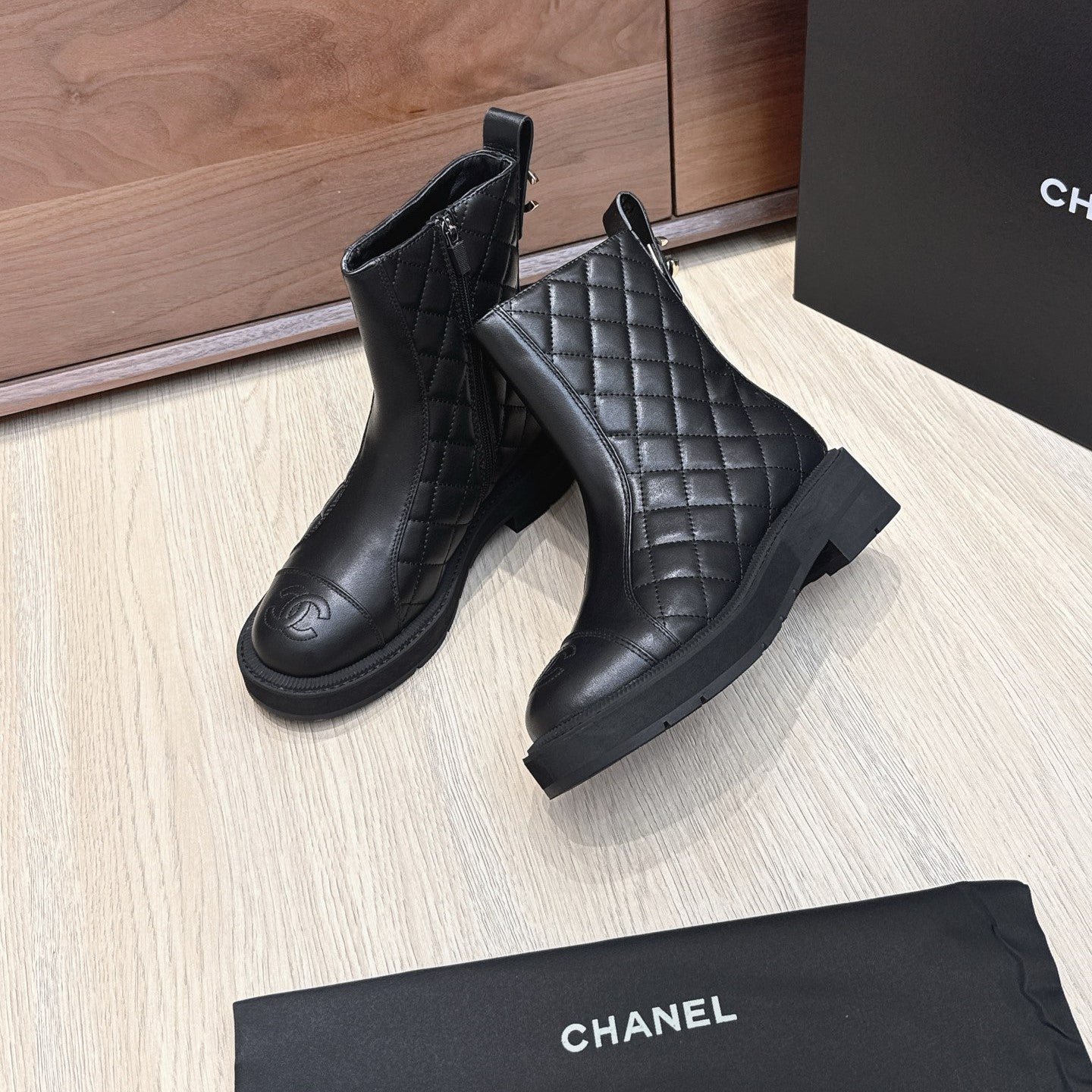 CC 25s Knight Ankle Boots 50mm Black Quilted Cowhide 461559