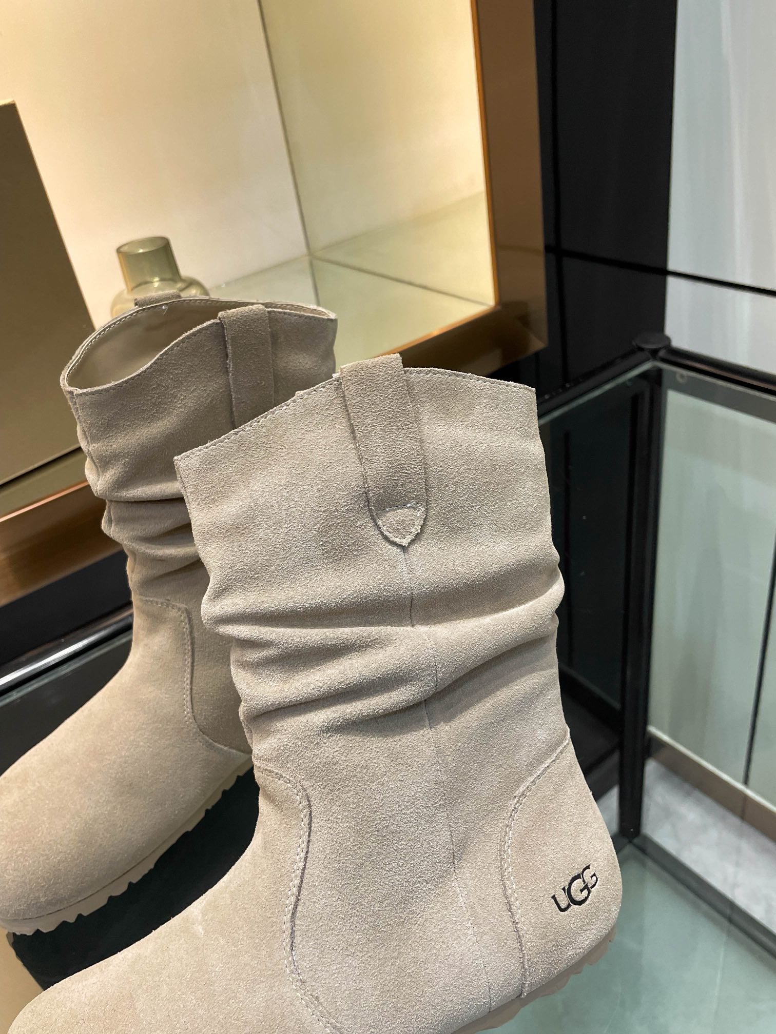 UGG Tasman Boots Taupe Suede 527290