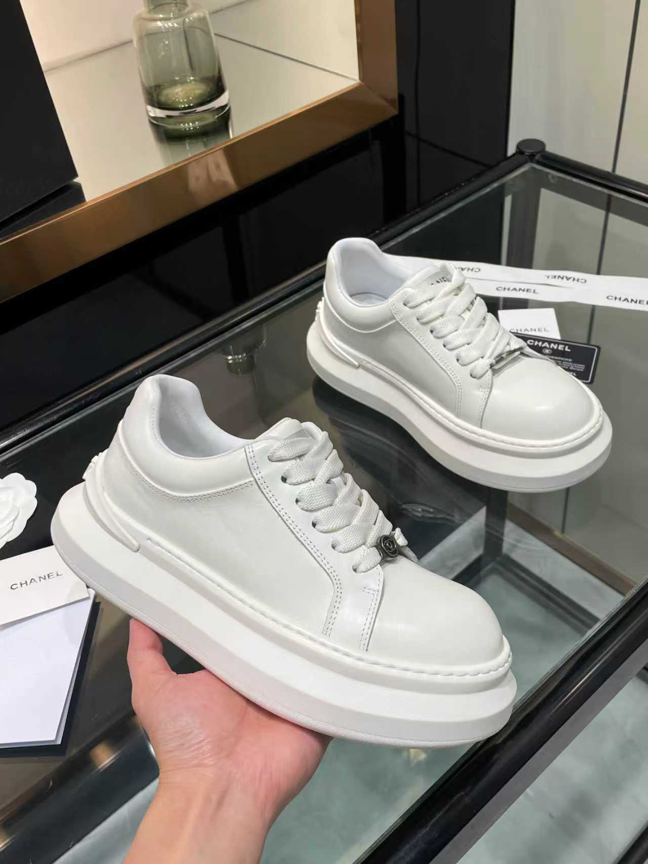 CC 26s Oversized Sneaker White Lambskin 935463