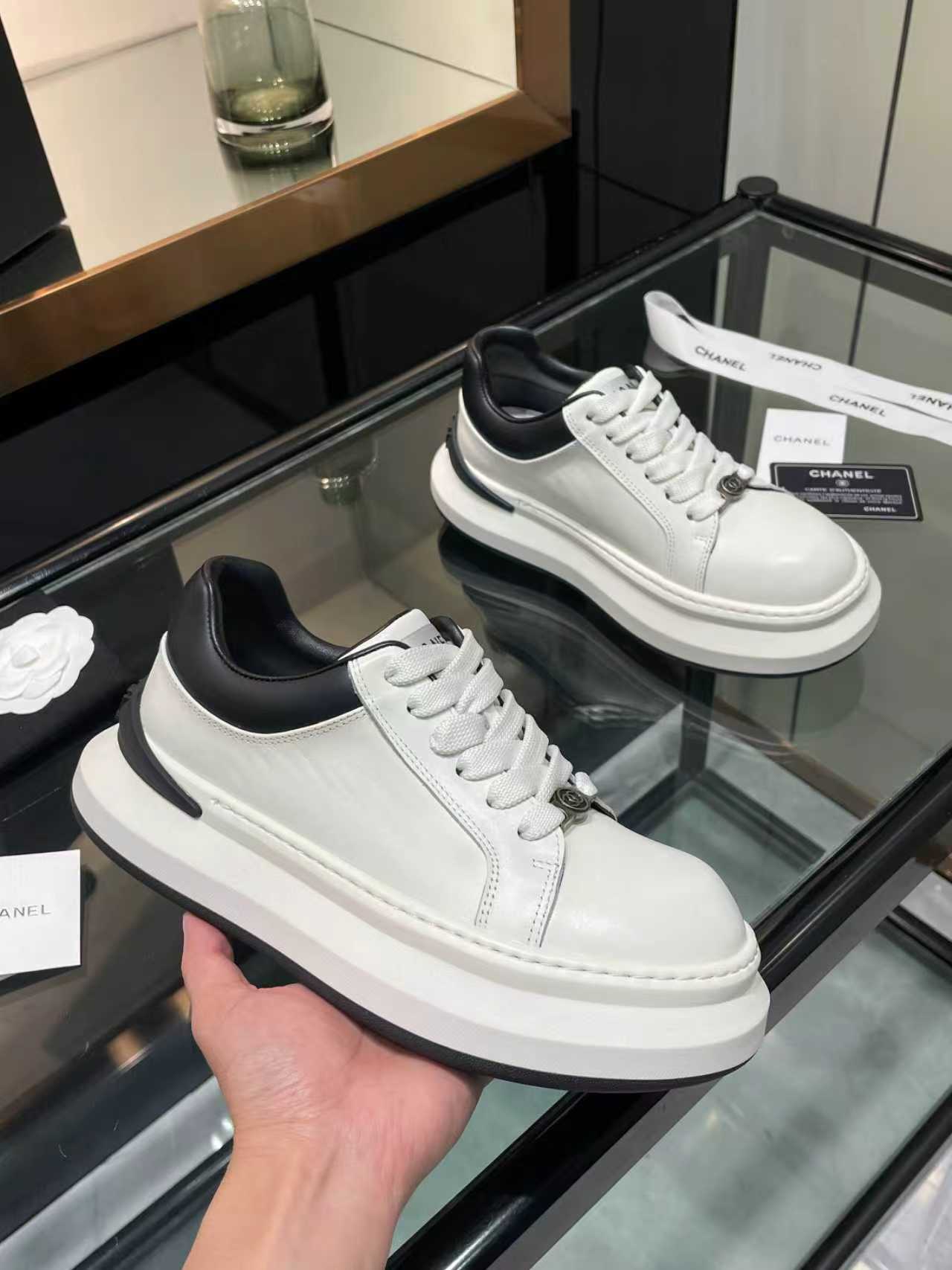 CC 26s Oversized Sneaker White Black Lambskin 935464