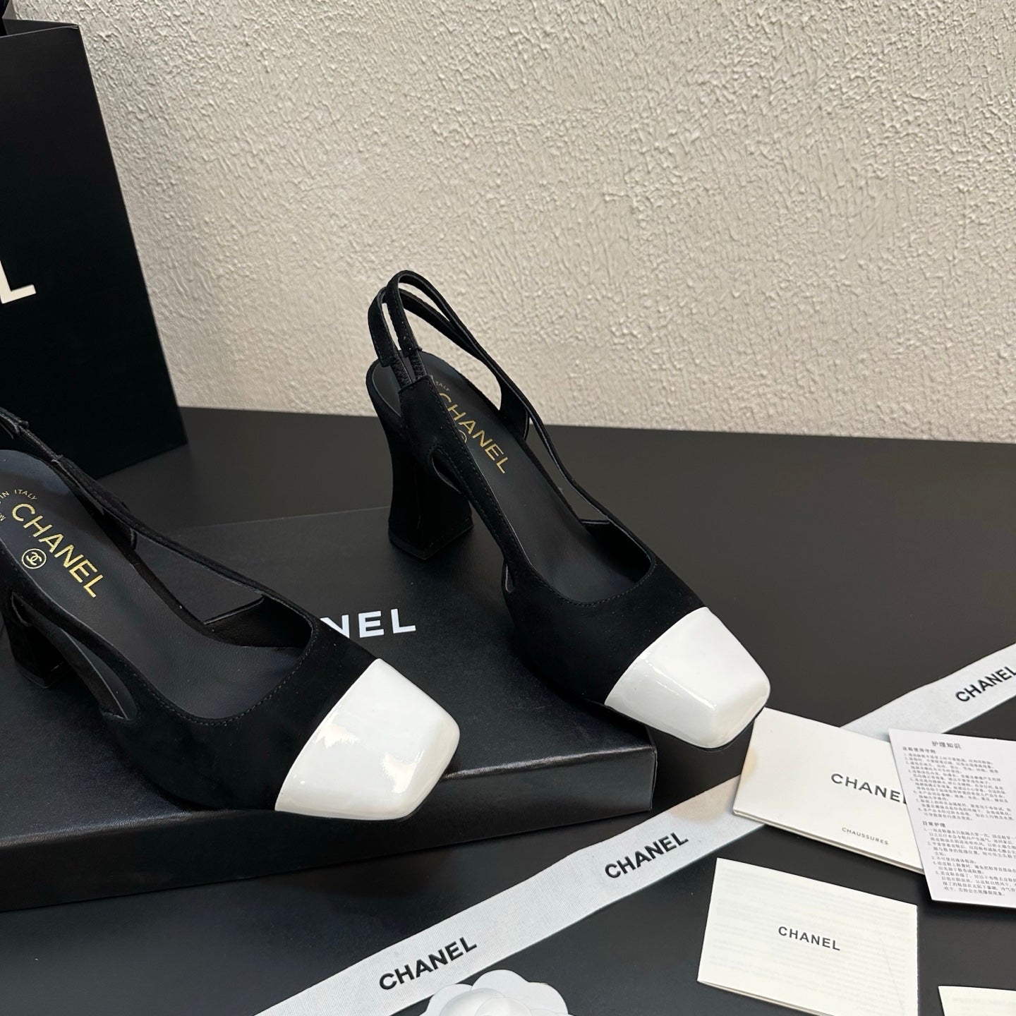 CC Slingback Block Heel White Black Suede Leather 864115
