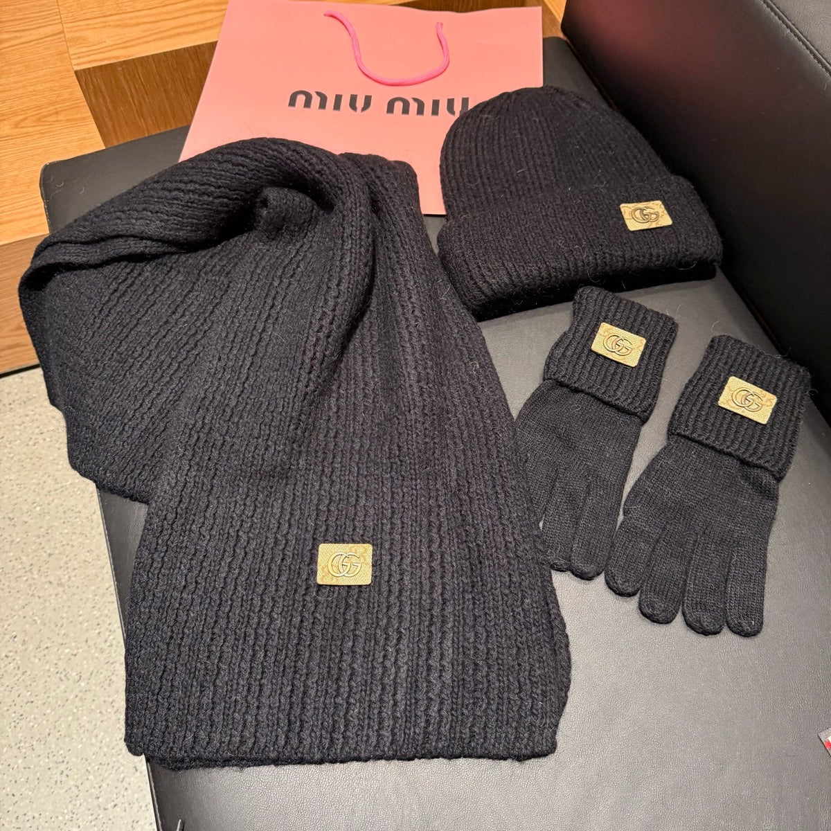 Gucci Accessories Scarf Beanie and Gloves Set Black Knit 547618
