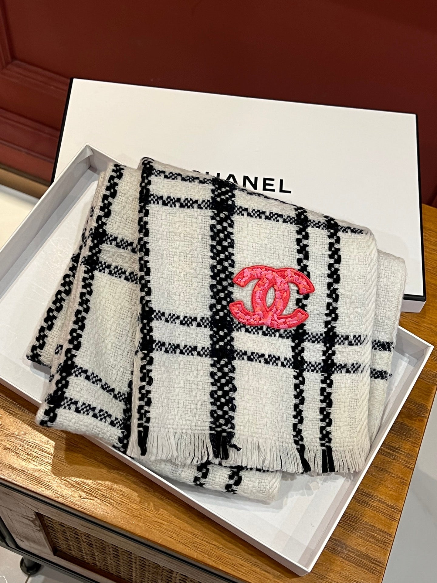 CC Scarf 190 CM In White With Black Stripes Wool  420038