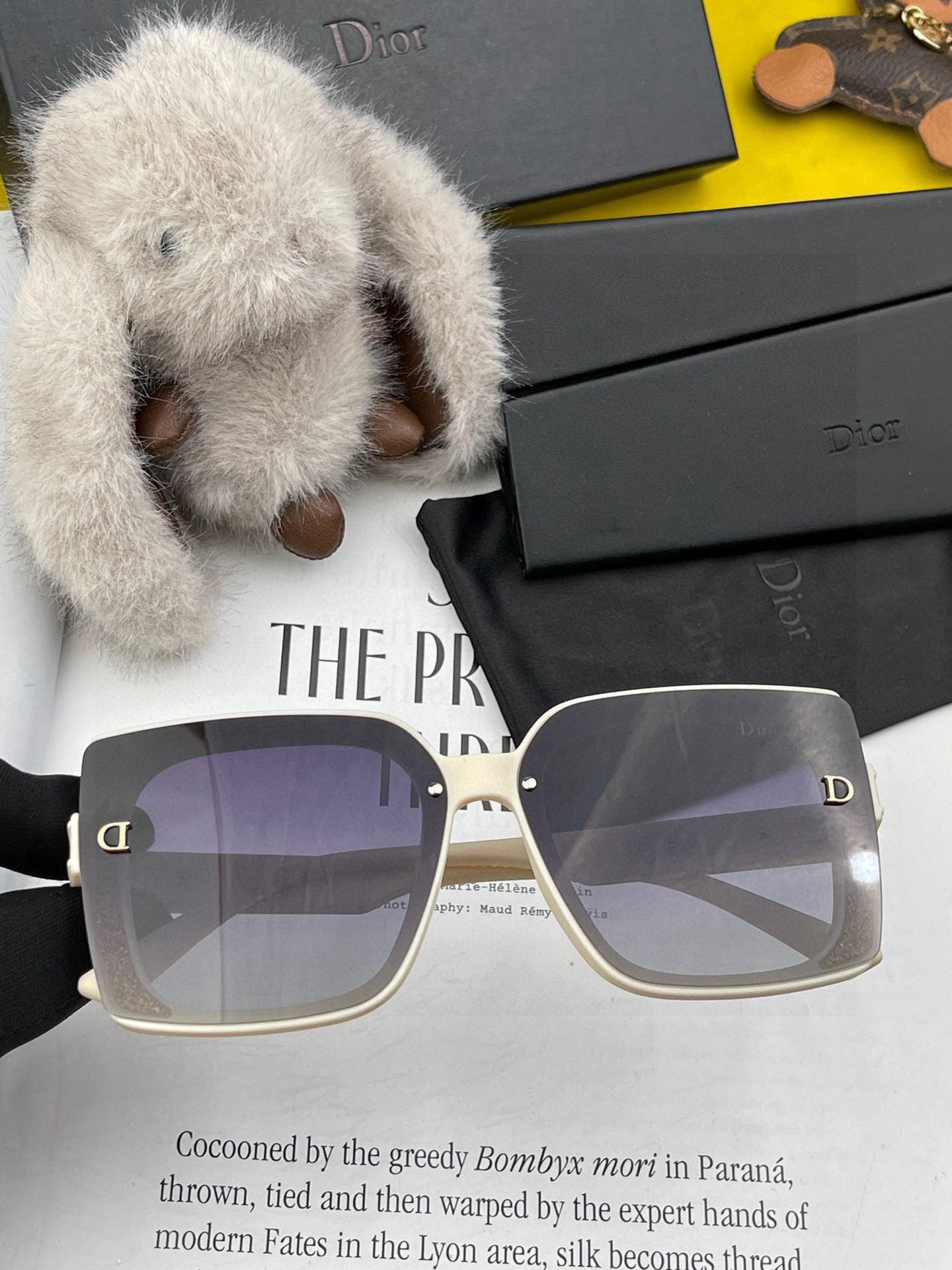 MONTAIGNE SUNGLASS CD1615 IN ACETATE
