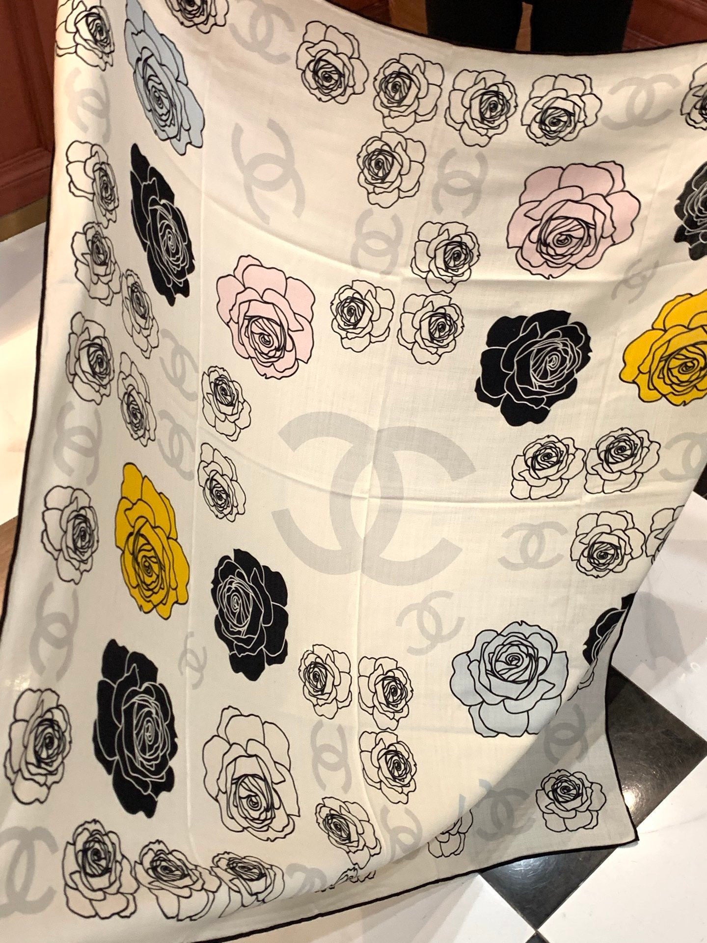 CC Camellia Scarf 140cm Ivory Colorful Cashmere Silk 168128