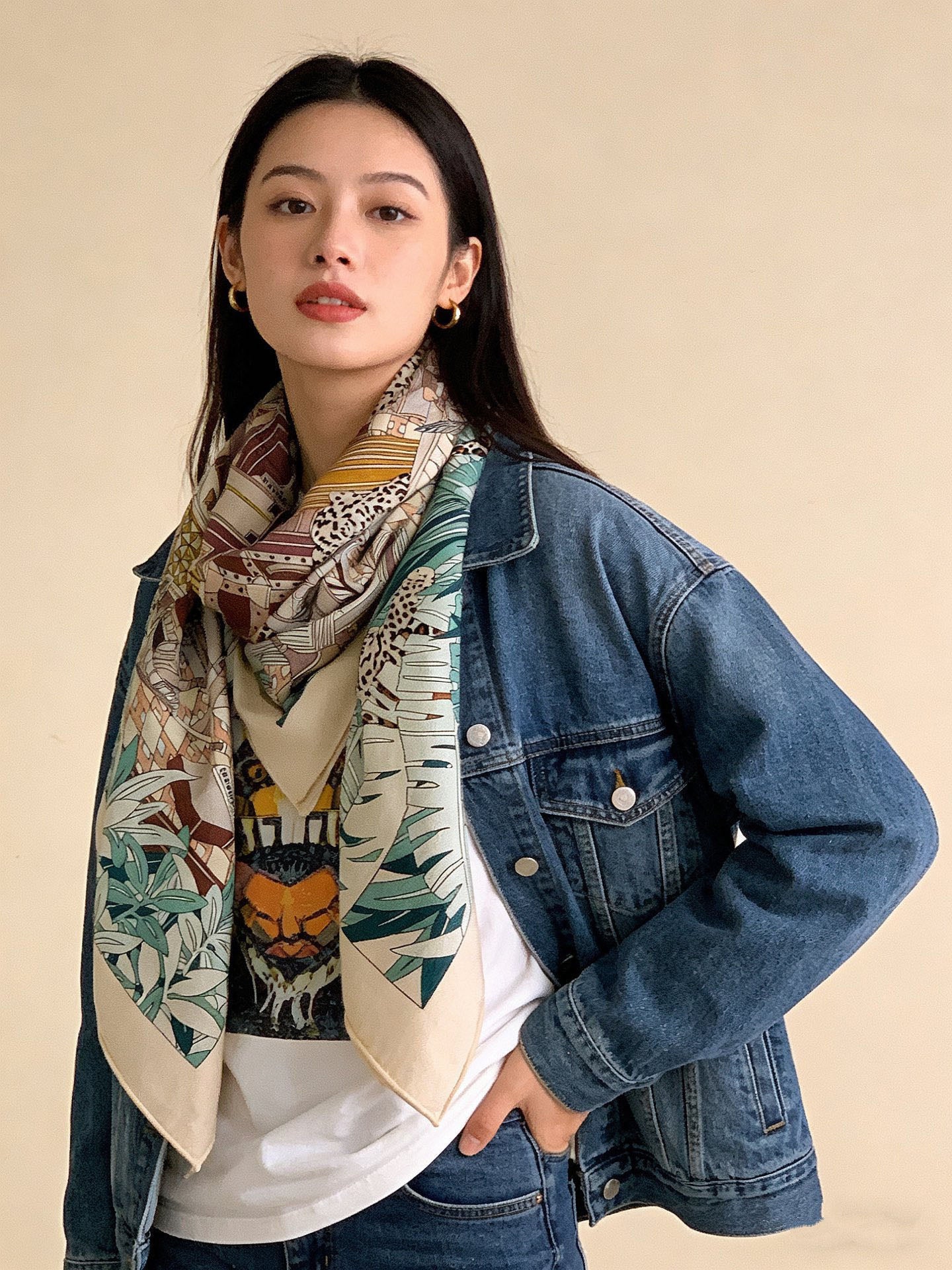 Les Douze Leopards Scarf 140cm Ivory Colorful Cashmere Silk 168127