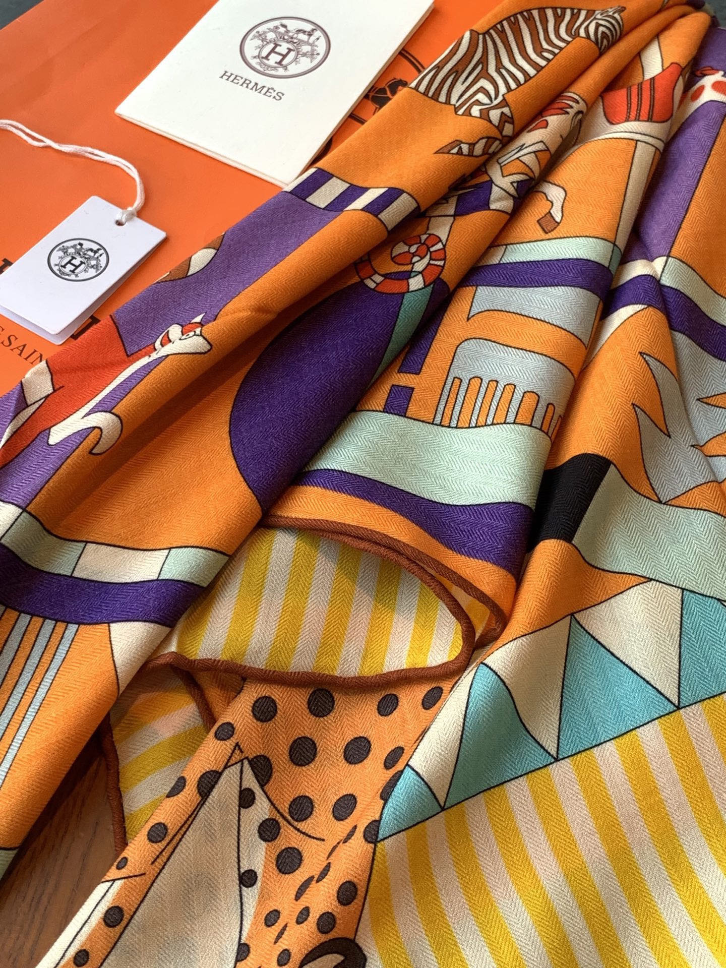 Le Carrousel du Tigre Royal 140cm Orange Colorful Cashmere Silk 168135