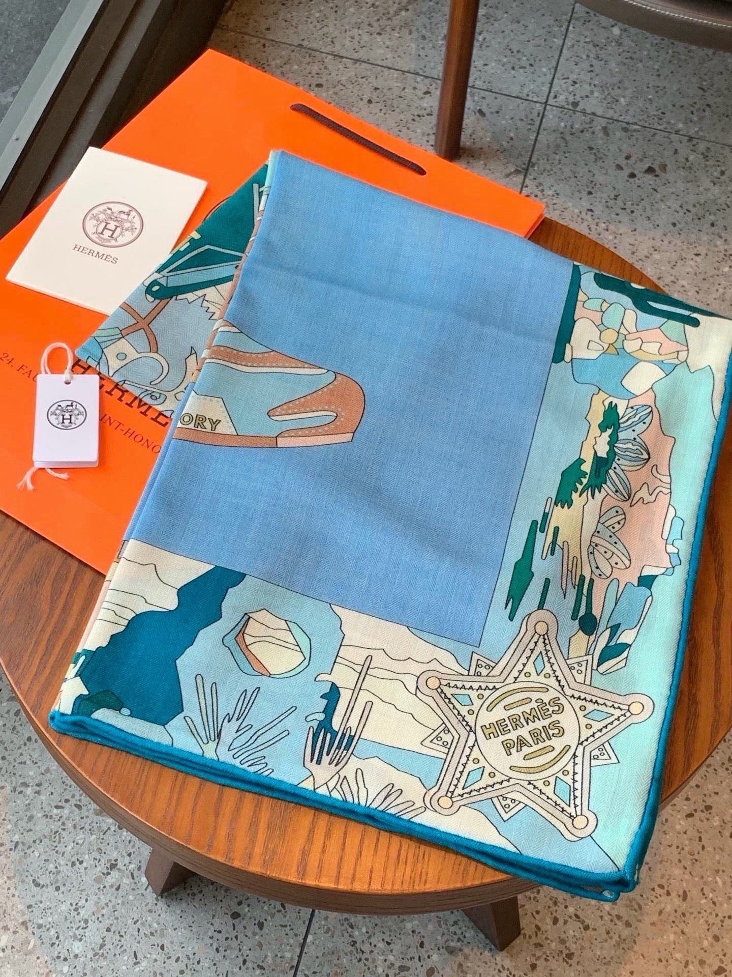 HM Bottes Story Scarf 140x140 Light Blue Cashmere Silk 328849