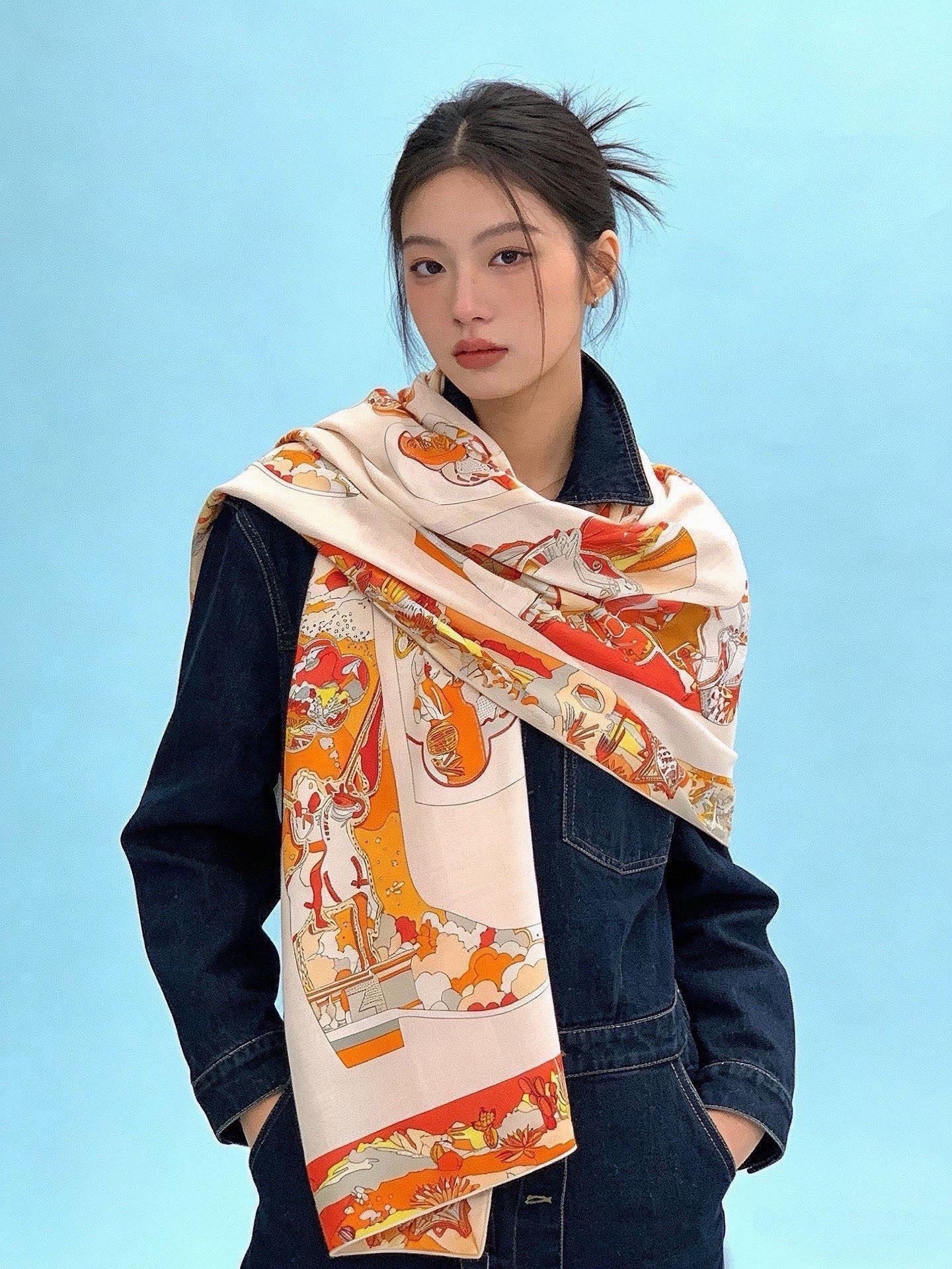 HM Bottes Story Scarf 140x140 Orange Cashmere Silk 328852