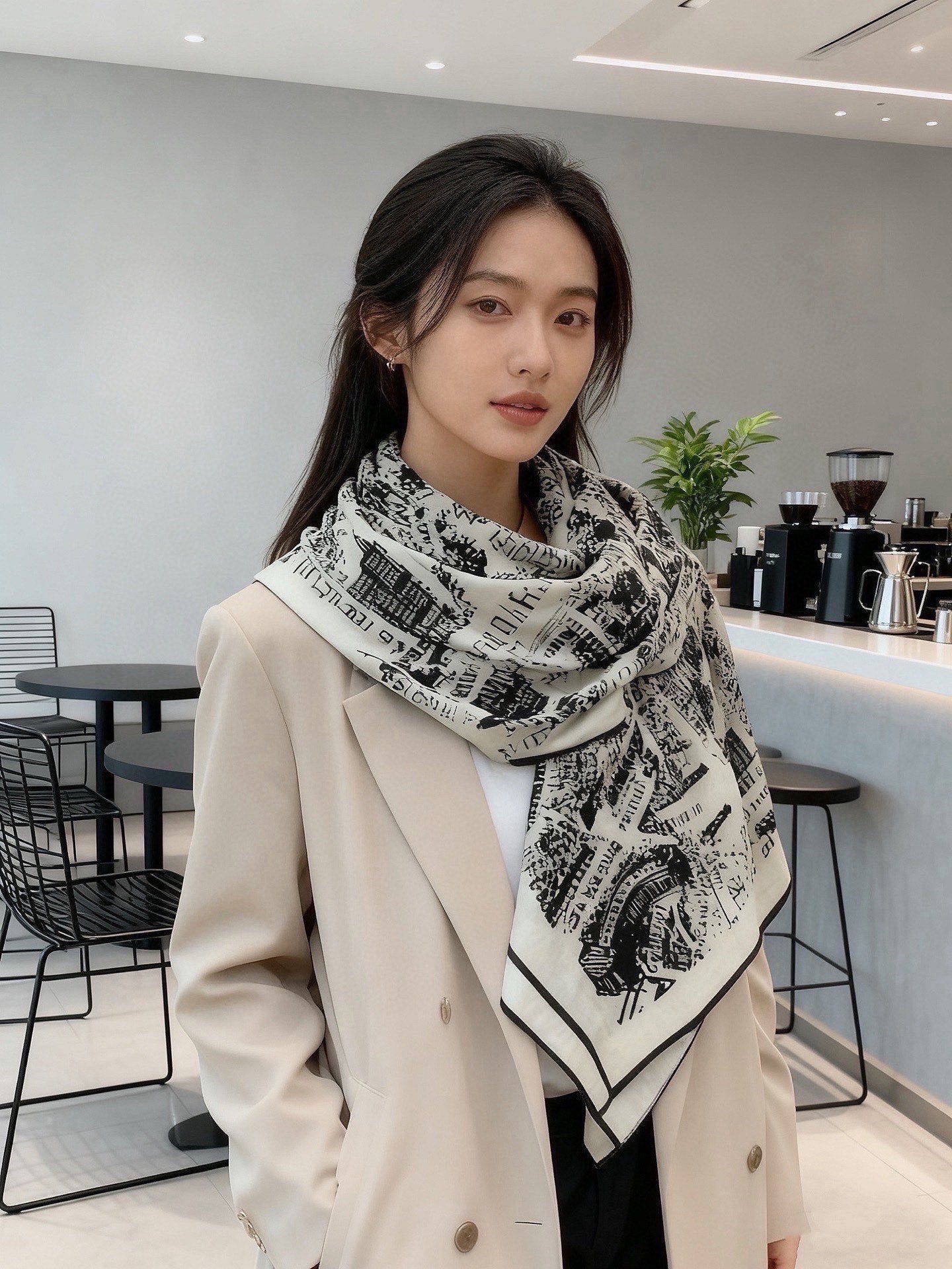 CD 26s Paris Map Scarf 140x140 Cream Mulberry Silk Cashmere 328854