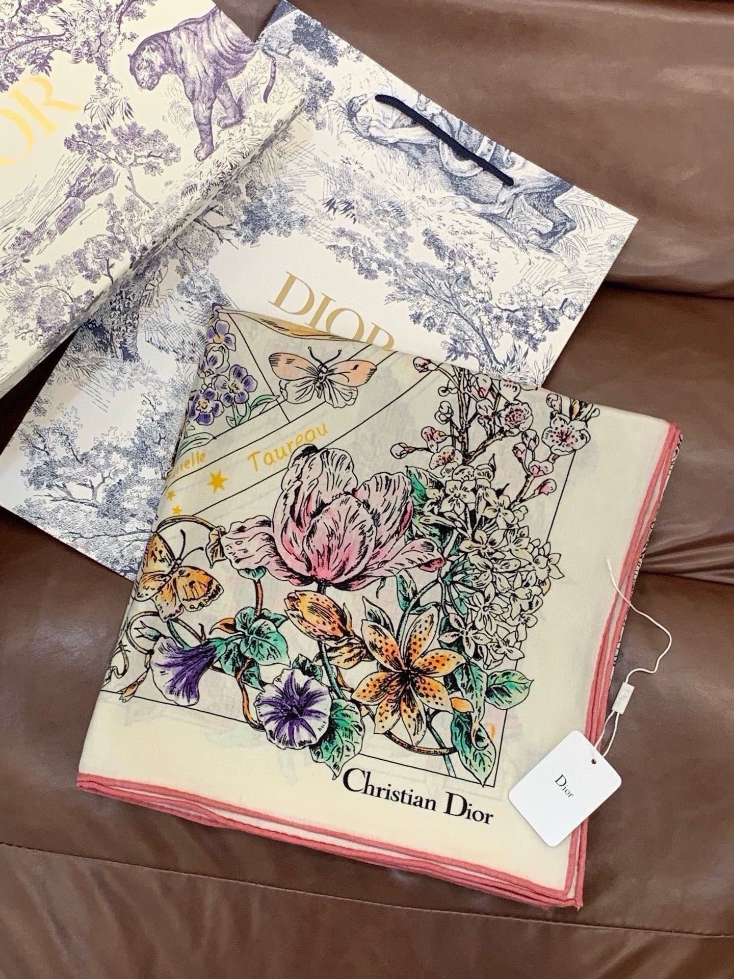 CD 26s Astral Flowers Scarf 90x90 Cream Mulberry Silk Cashmere 328856