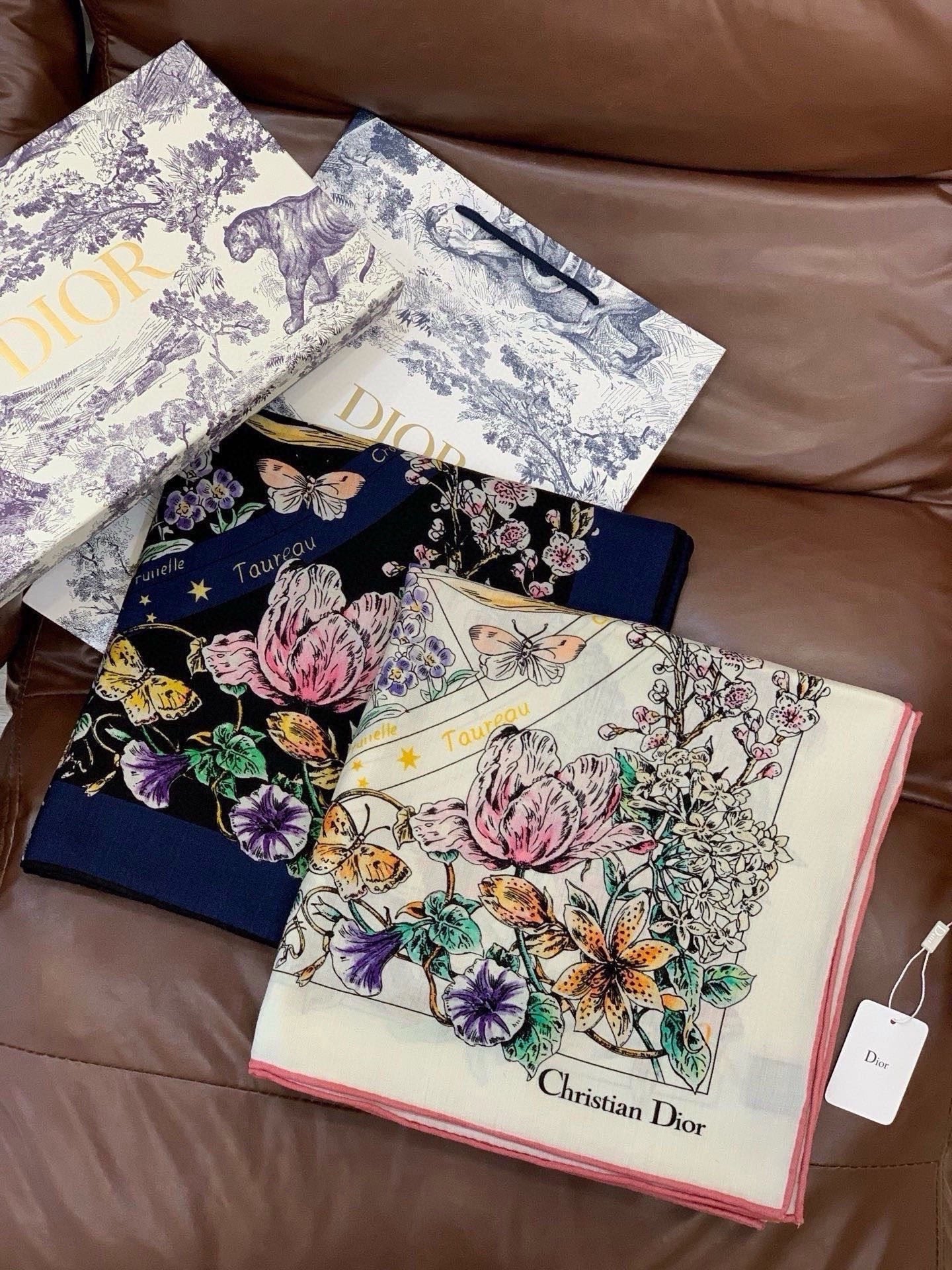 CD 26s Astral Flowers Scarf 90x90 Cream Mulberry Silk Cashmere 328856