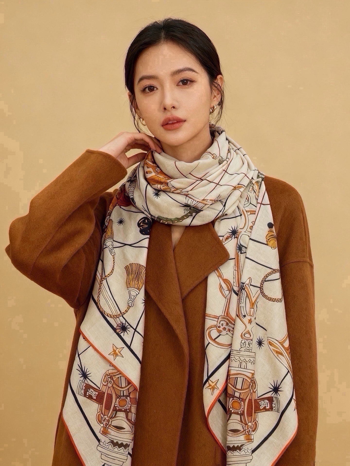 HM 26s Scarf 140 In Cashmere And Silk 216493