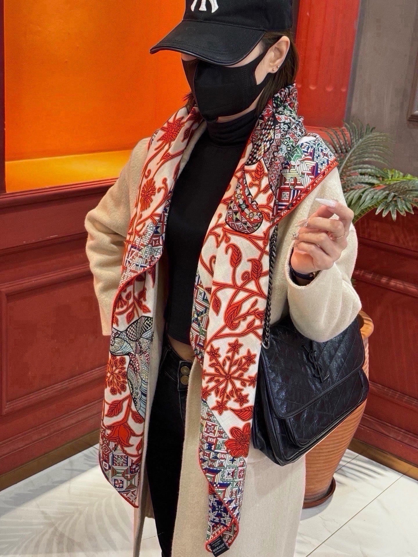 HM 26s Scarf 140 In Cashmere And Silk 216485