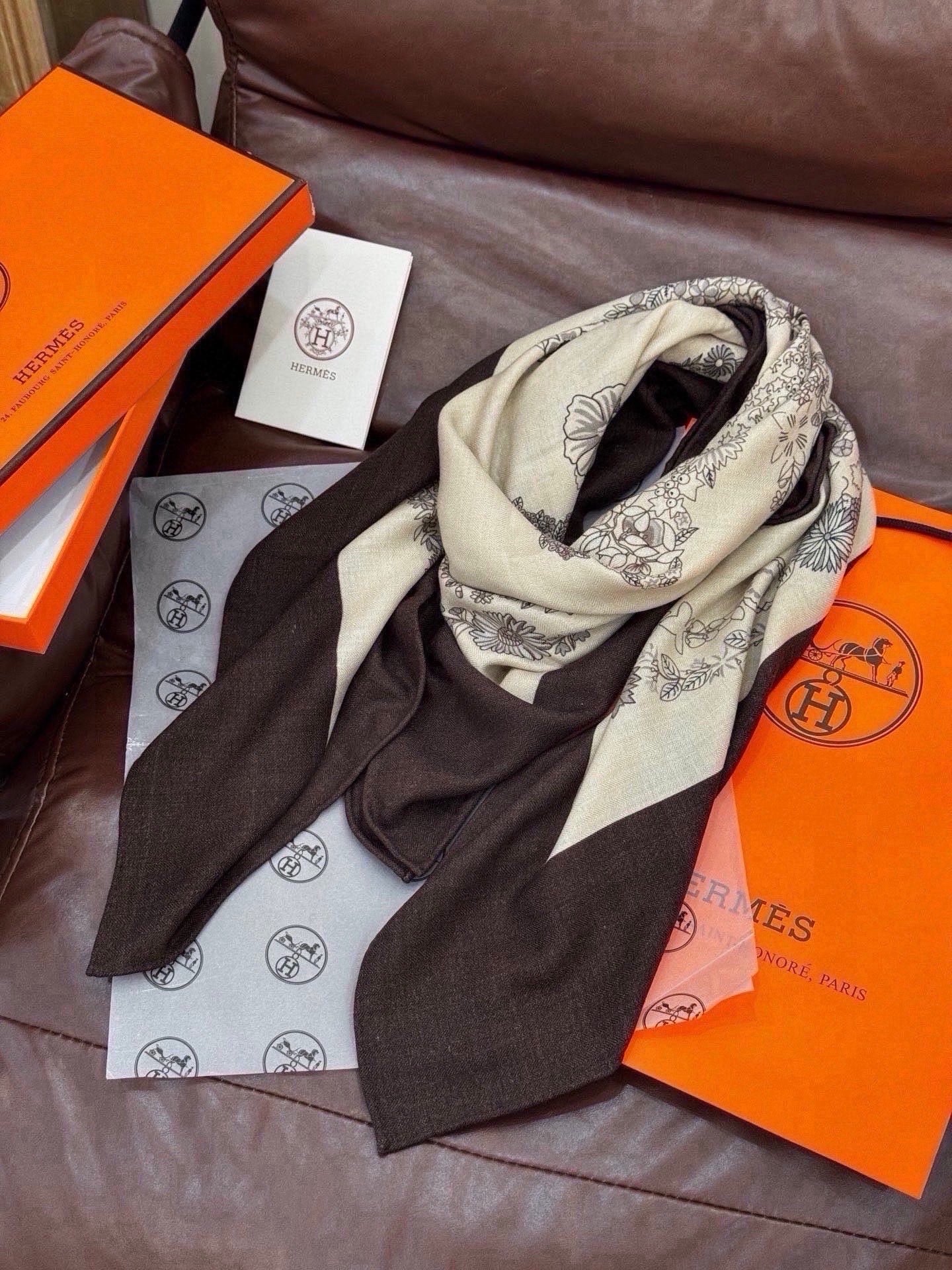 HM 26s Scarf 140 In Cashmere And Silk 216483