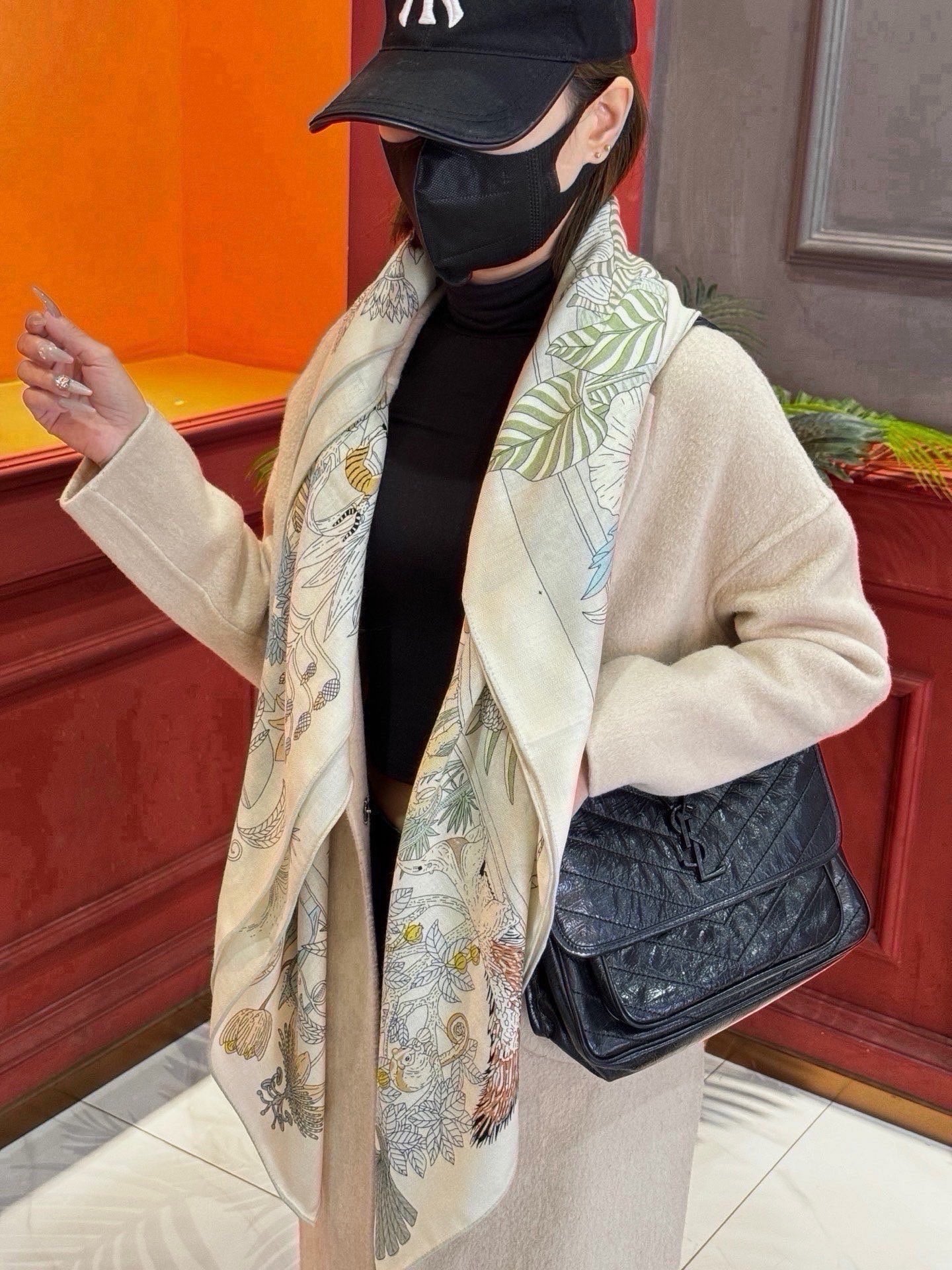 HM 26s Scarf 140 In Cashmere And Silk 441167