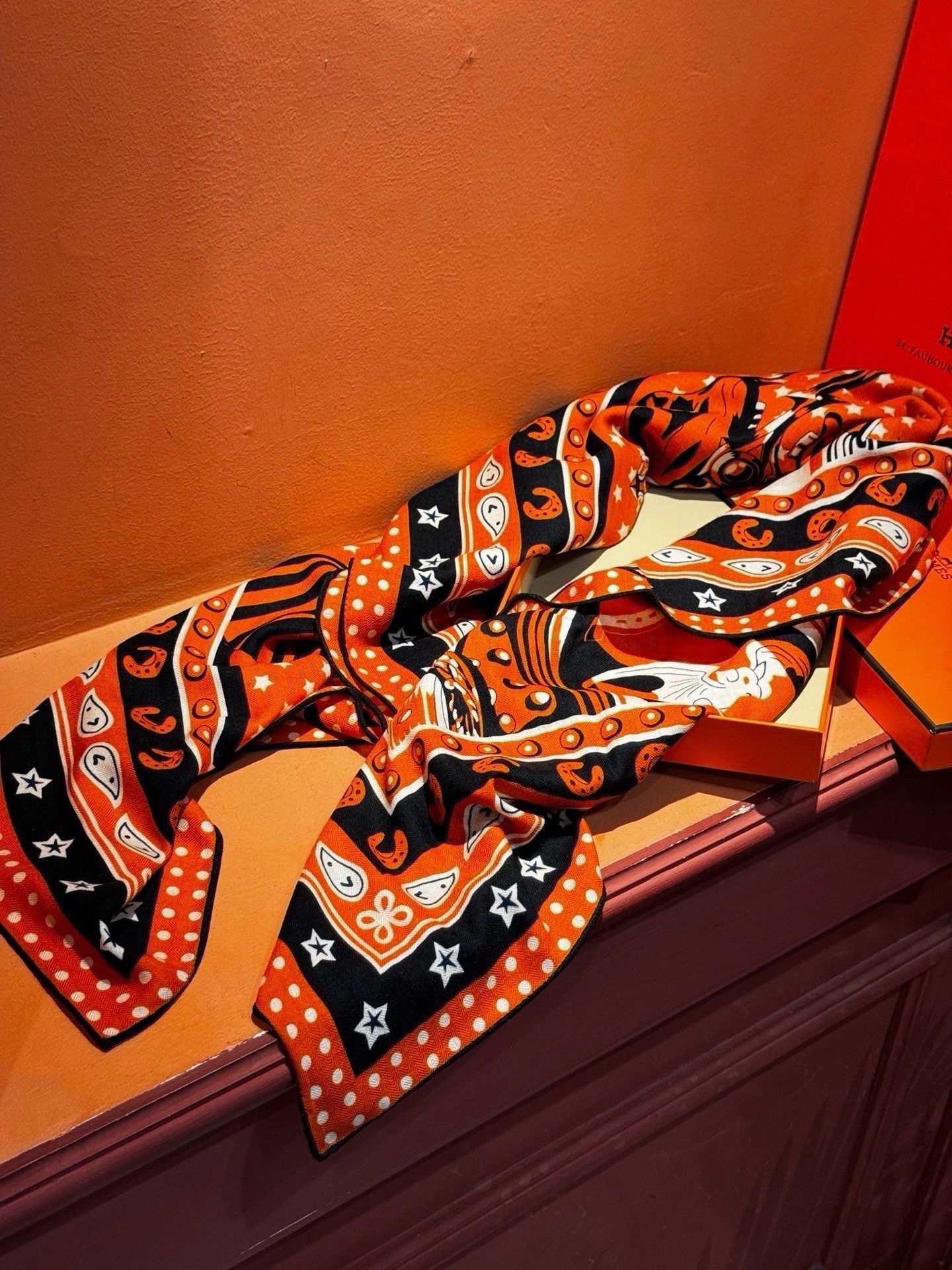 HM 26s Scarf 140 In Cashmere And Silk 441187
